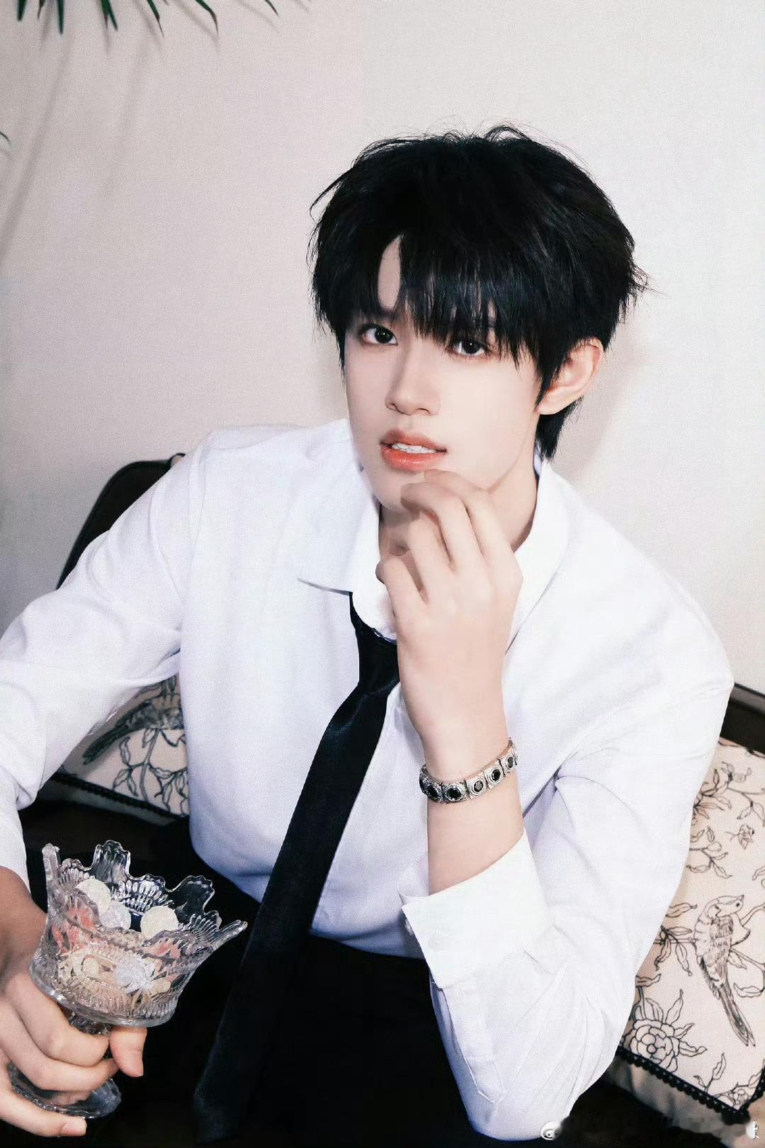 张极实时好多橹穆粉丝