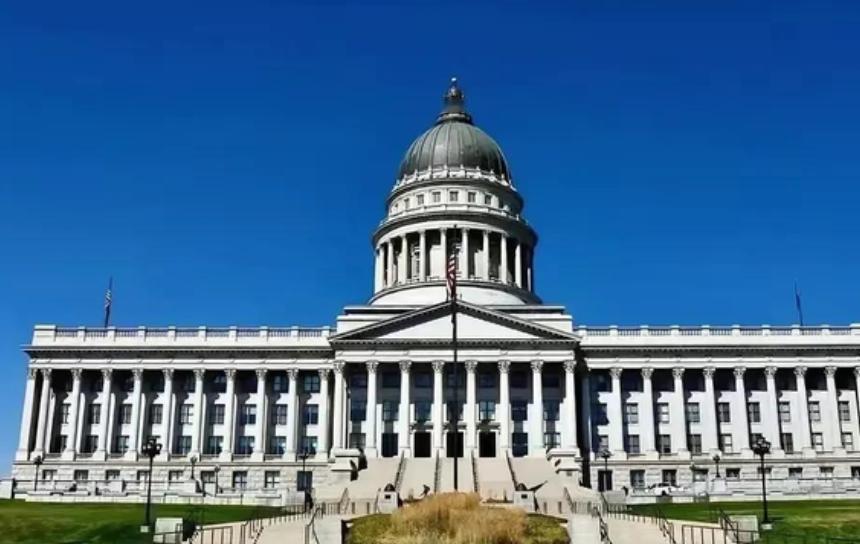 美国经济只能靠战争抢劫。

美国的发展史离不开“战争财。”

第一次世界大战，美