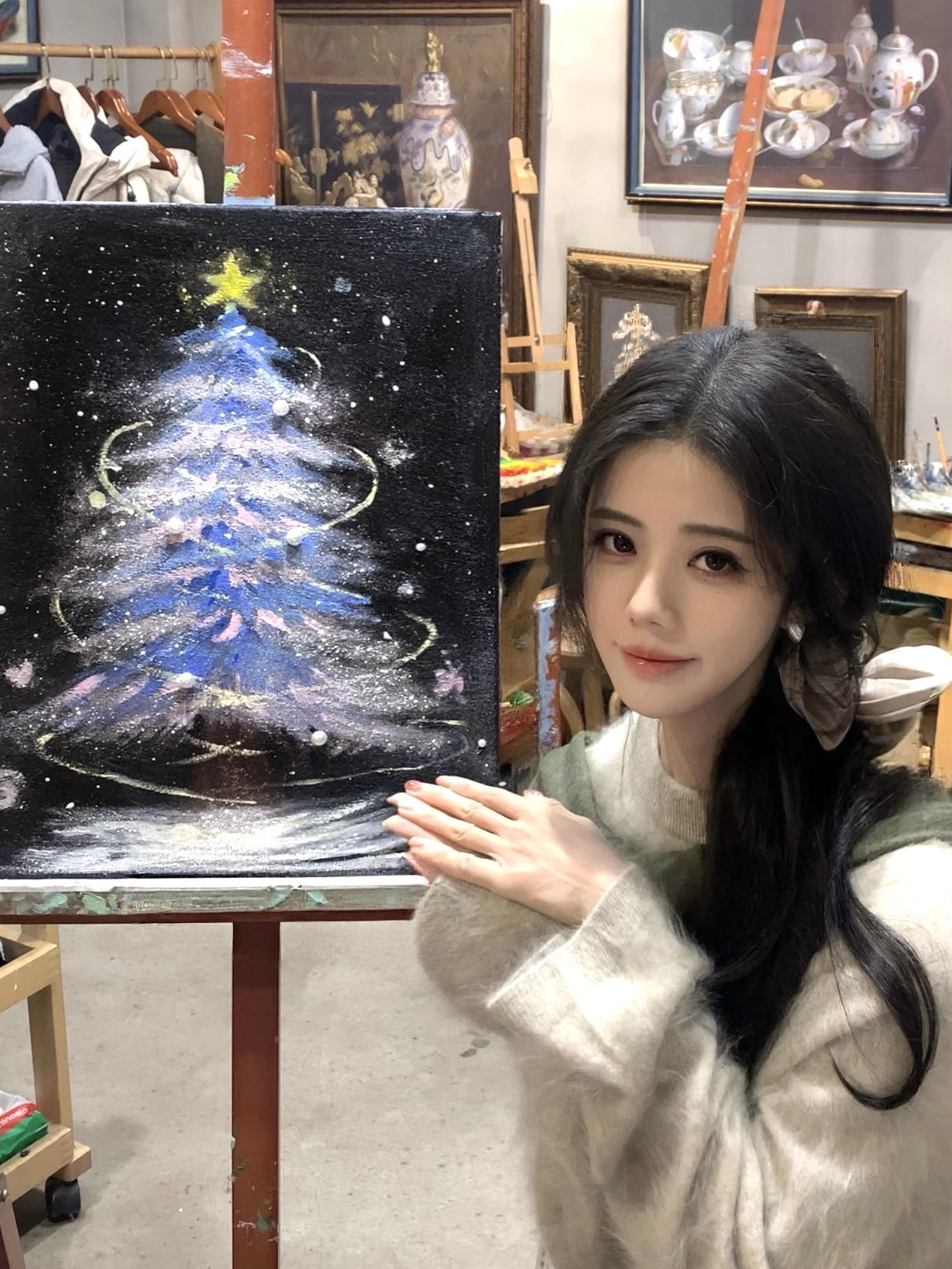 画了一棵圣诞树