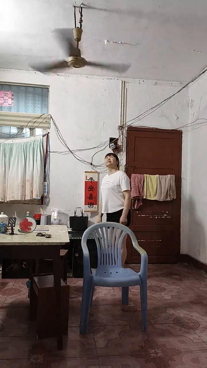 丢了妈的脚。