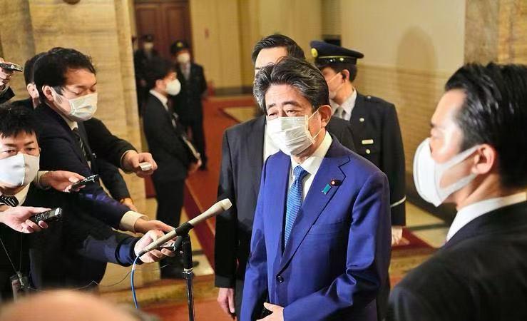 快讯！
日本突然宣布了！
下月，日中经济协会要联合好几家商团，组个超大代表团来北