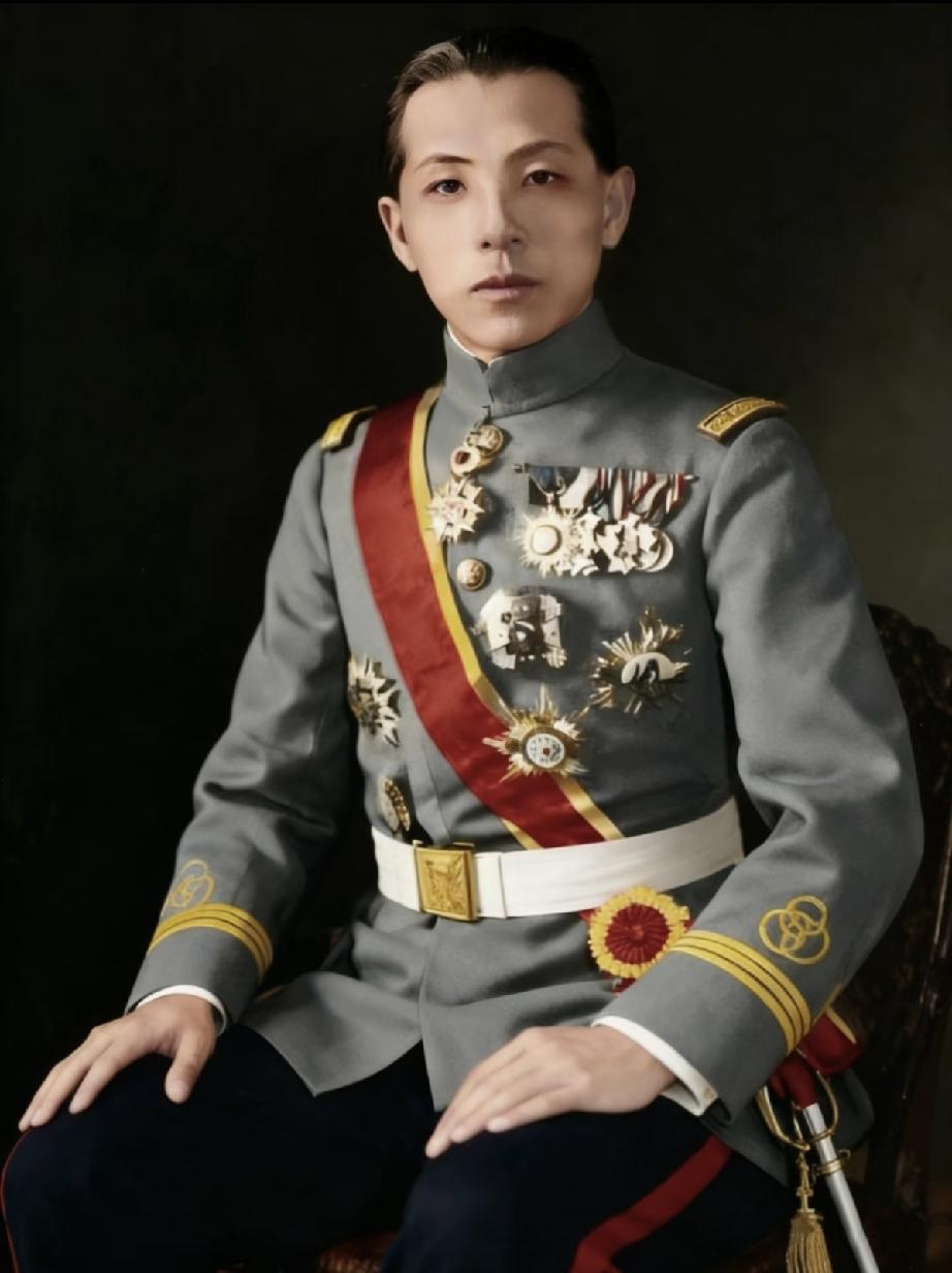 张学良能被称为千古功臣，最大贡献就是发动了西安事变。
1936年的陕北局势极度凶