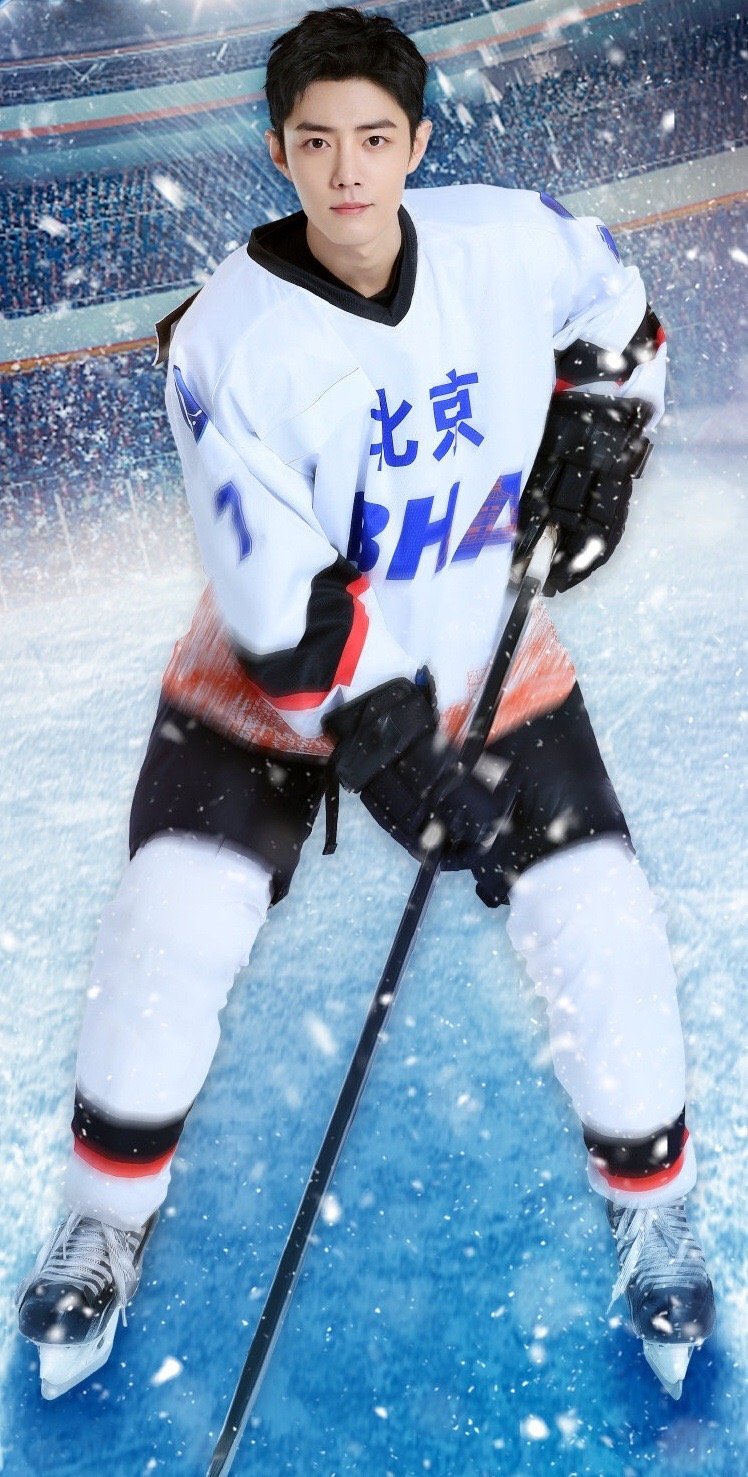 （づ￣3￣）づ╭❤～(ღ˘⌣˘ღ)周知的是什么呢？是肖战有个打冰球的活动，出的图