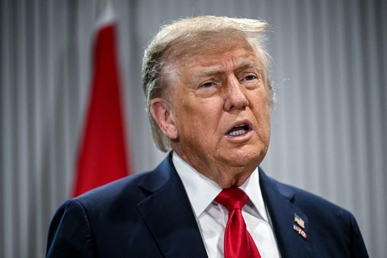 特朗普多项重罪压身，家族产业被盯，打伊朗竟是为了保命？

特朗普如今深陷绝境，4