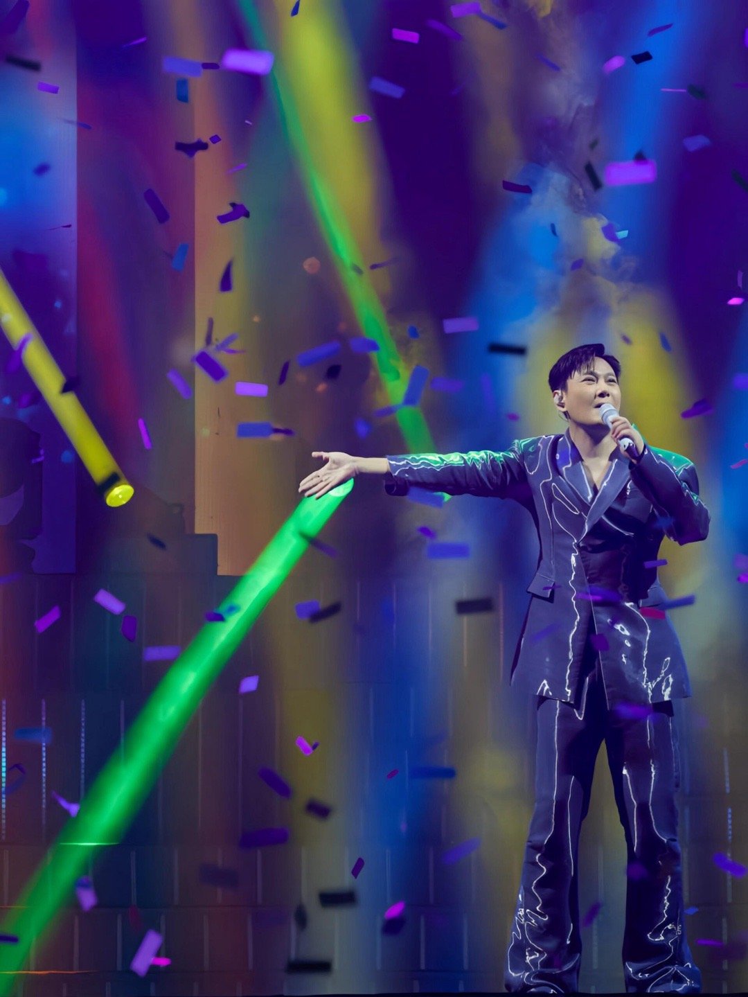 张信哲张远洛阳合体开唱 谁懂啊！！张信哲和张远终于同台了！从《爱如潮水》到《嘉宾