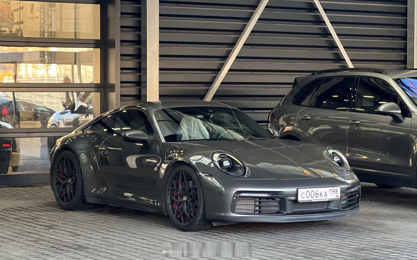 Porsche 911 / Lamborghini Huracan / Roll