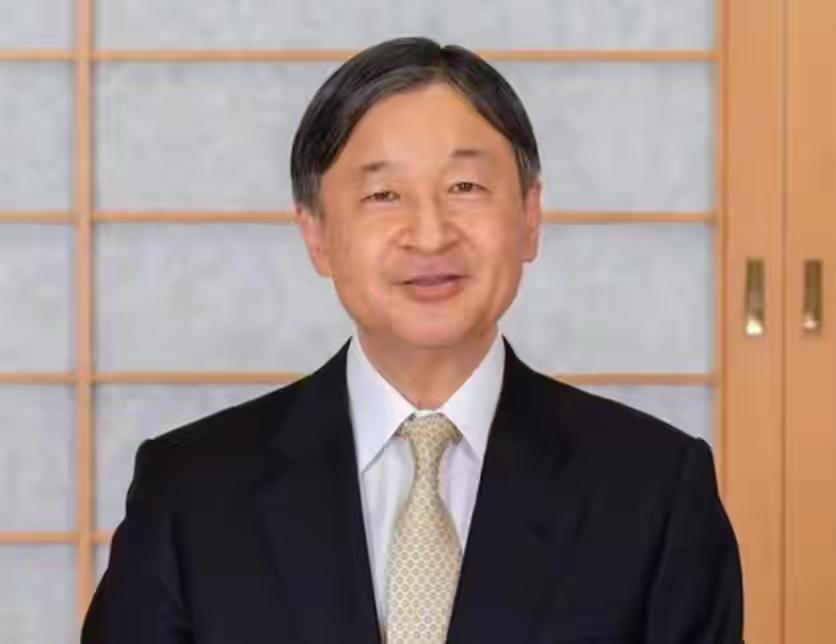 天皇亲自出山，高市早苗憋出了一妙计