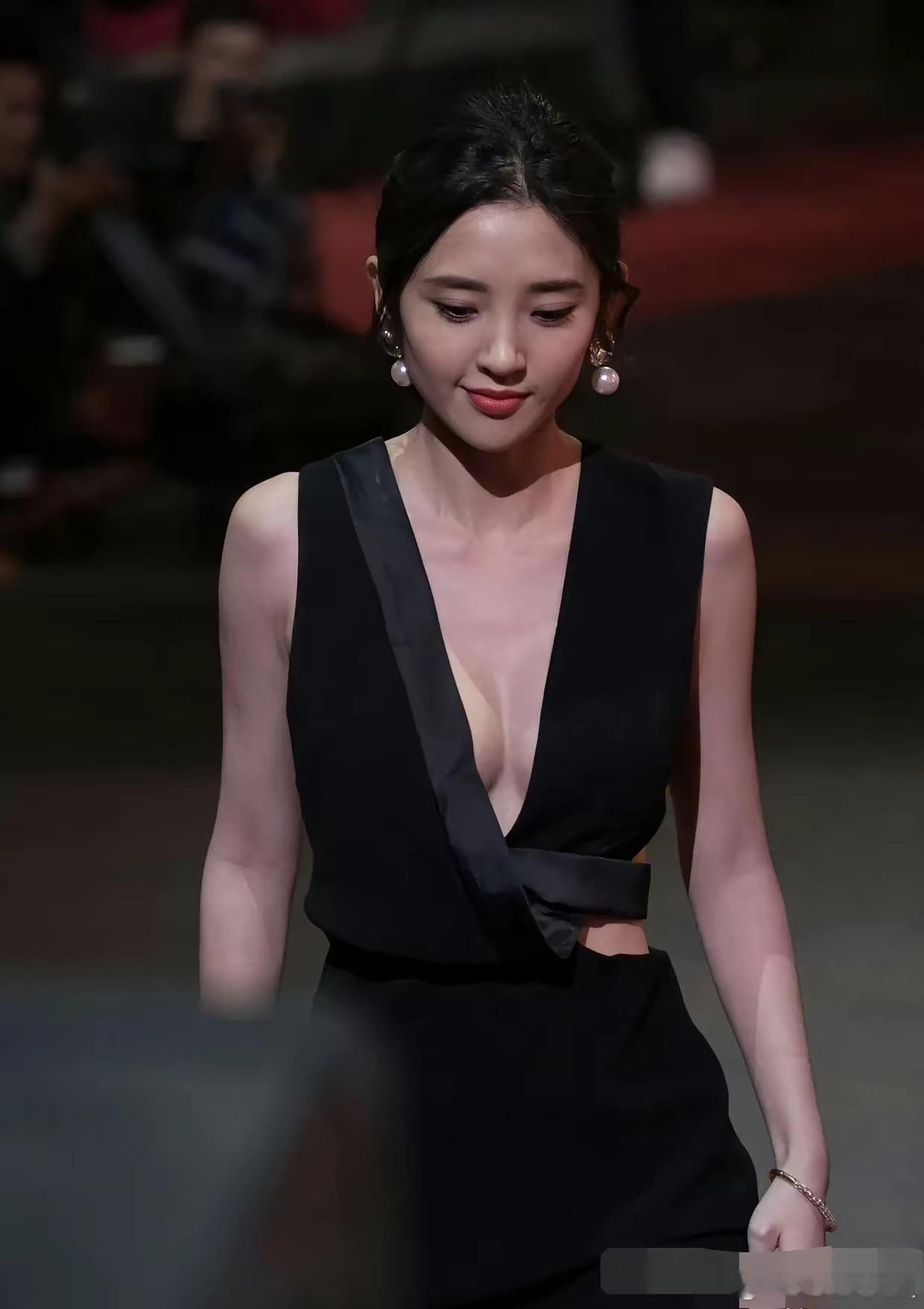 又瘦又有肉的代表，没有之一 