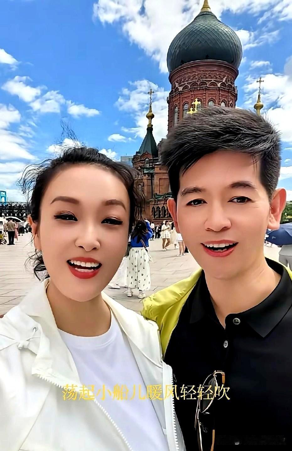二饼、伊泓远连续两天连麦，又把李月和“家和万事兴”的话题炒火了。
伊泓远不仅是二