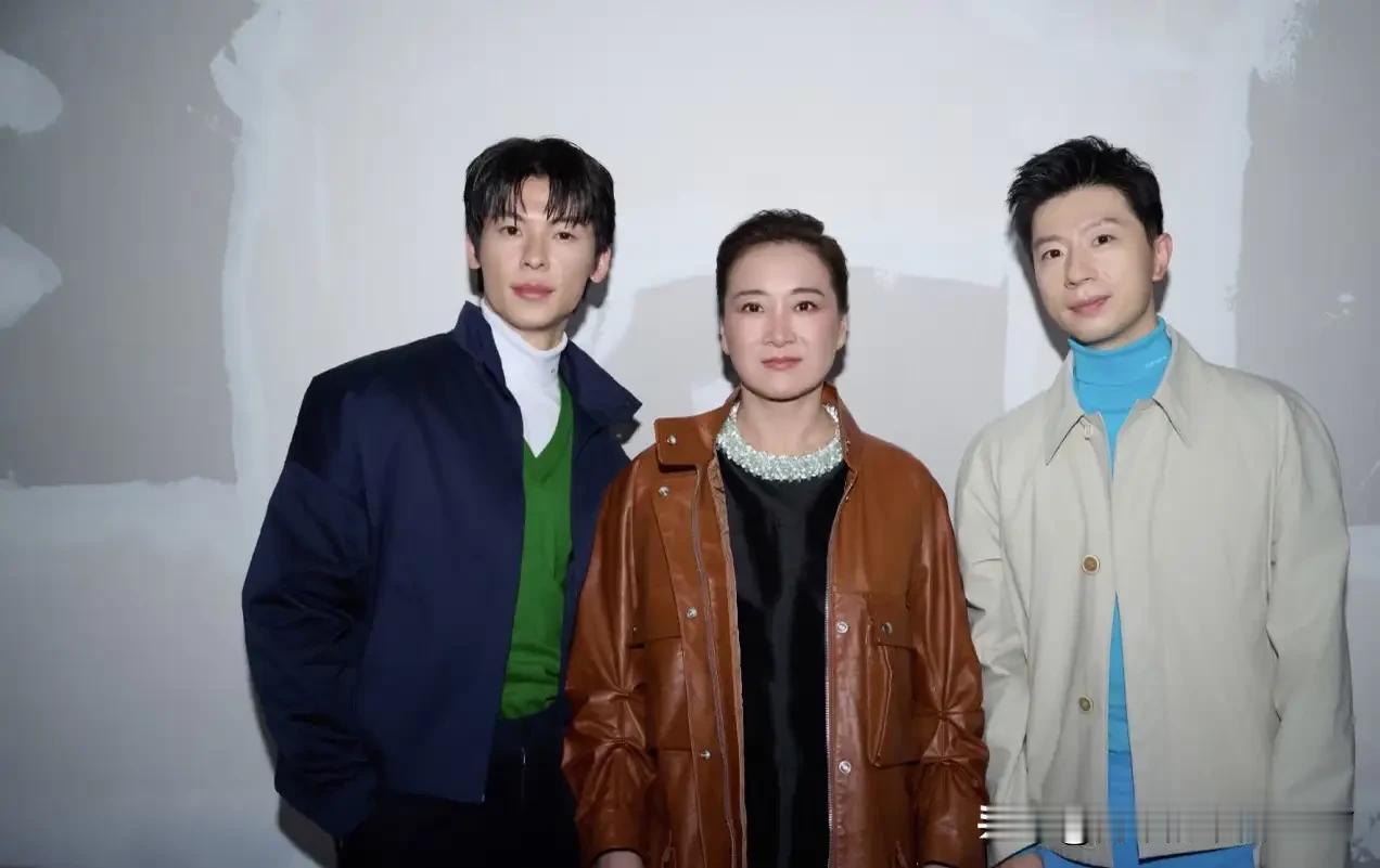 马龙、许光汉、贾玲Prada同框了！


这场合里，贾玲和马龙拿到了品牌最高头衔