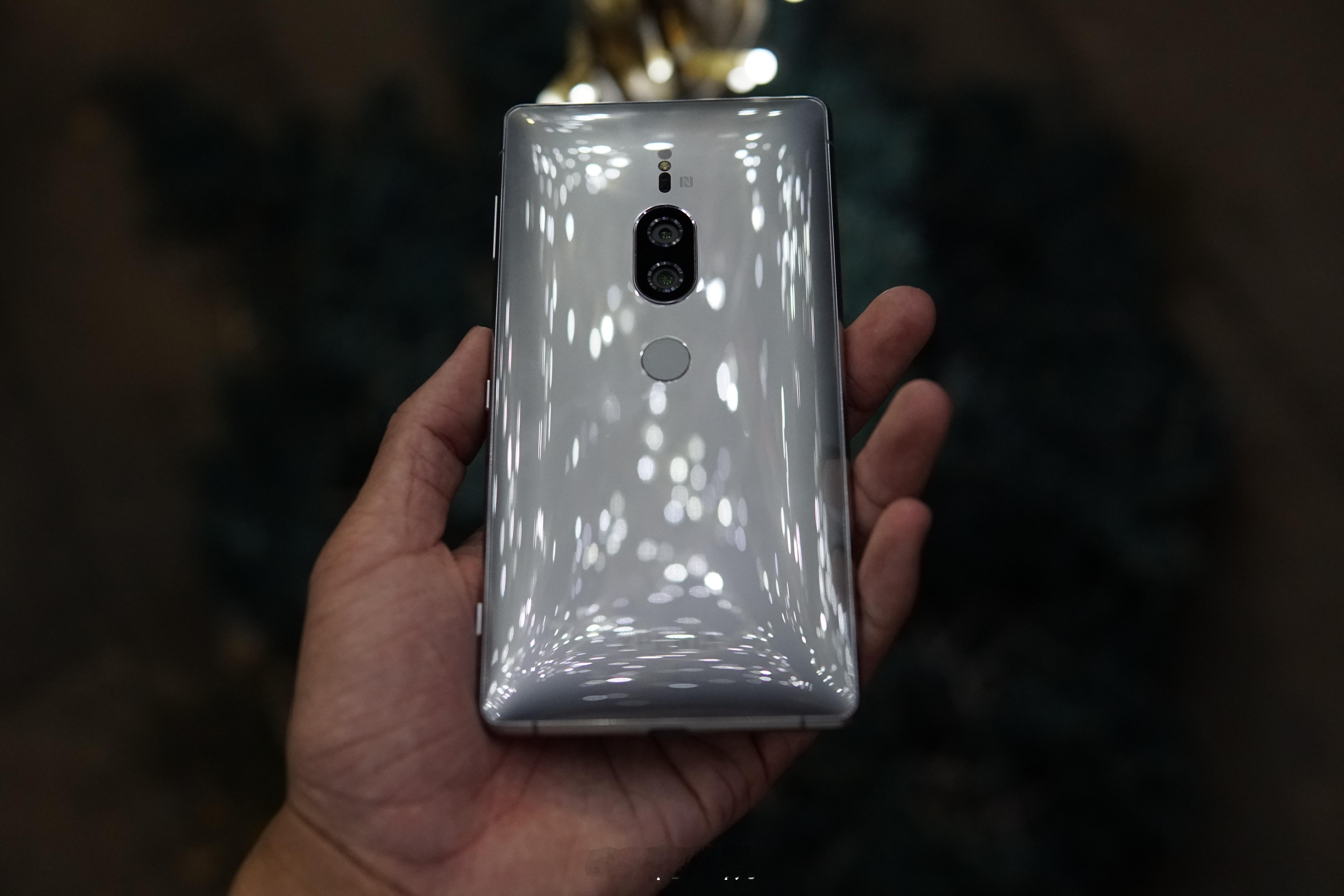 翻到一些我当年拍的老手机，你还能认出几台？[捂嘴哭] ​​​