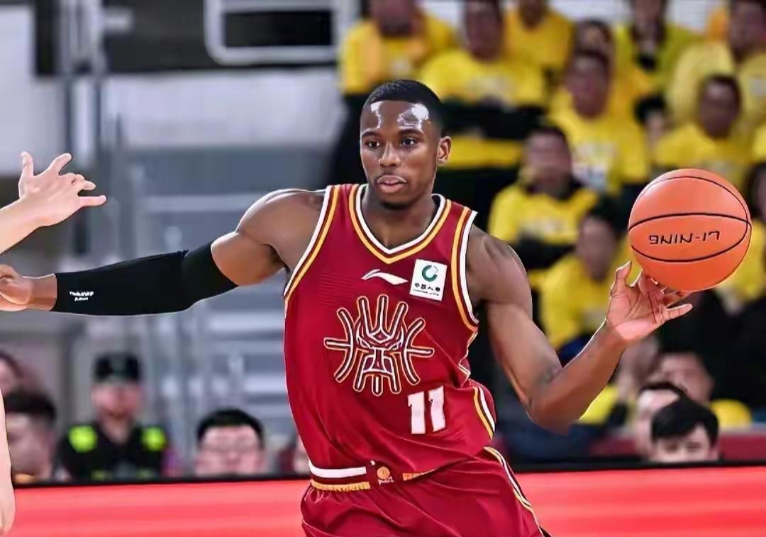 北京时间3月27日晚，CBA常规赛第31轮的赛场上战火重燃，山西男篮在主场迎来了