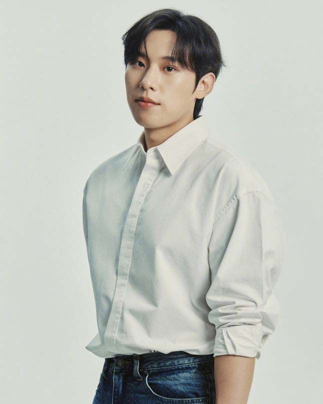 韩剧官宣金圣喆 确定出演KBS新剧睡眠医生 男主角，合作秦基周 。该剧讲述有性暴