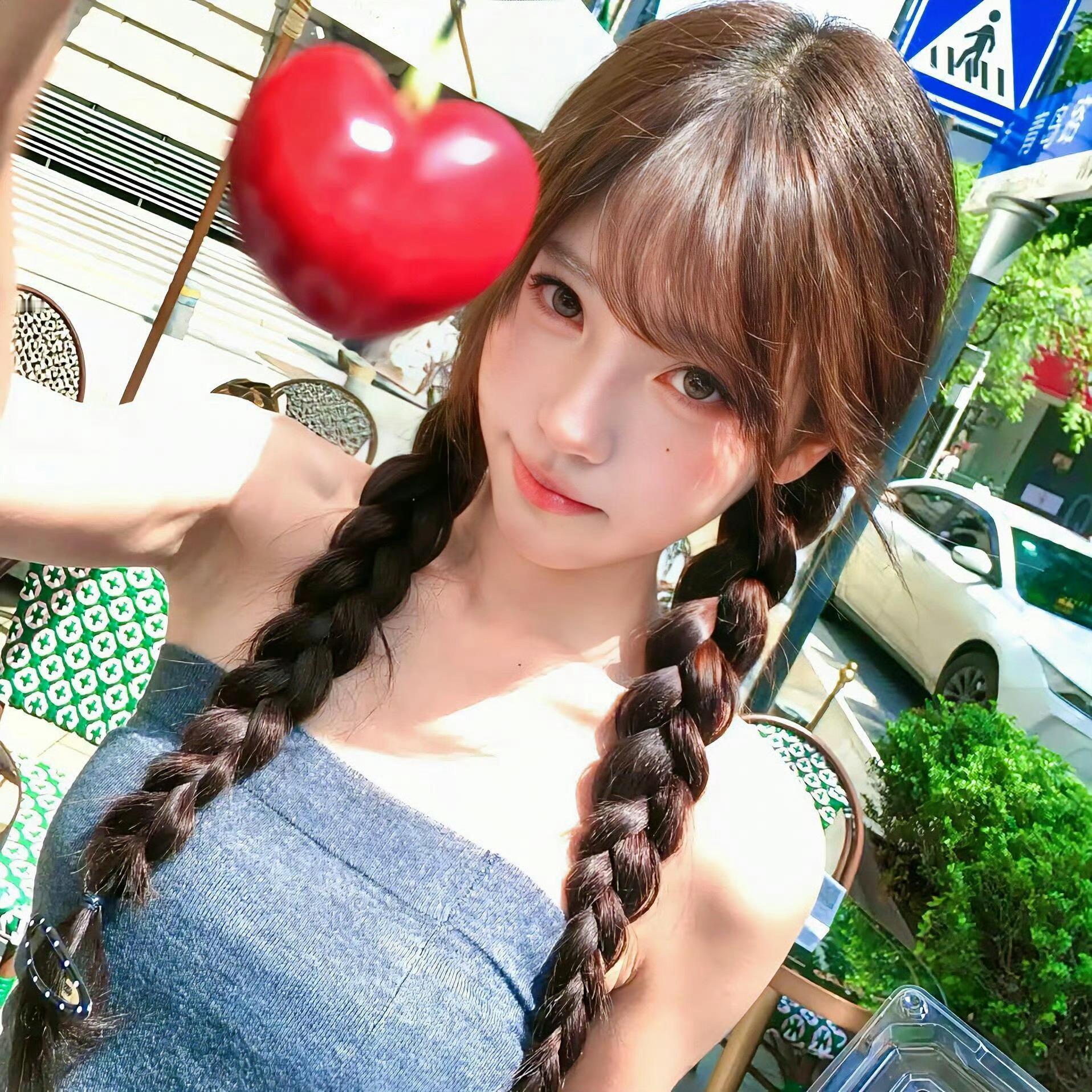 𝙒𝙚𝘾𝙝𝙖𝙩头像分享🍒氛围感头像｜女生头像分享｜高清头像｜优质女头