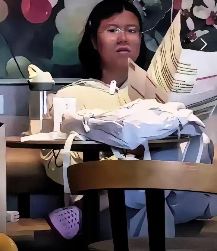 海口星巴克占座女生后续 体制内一定要破格录用她，我看好她的心理素质，可以好好为人