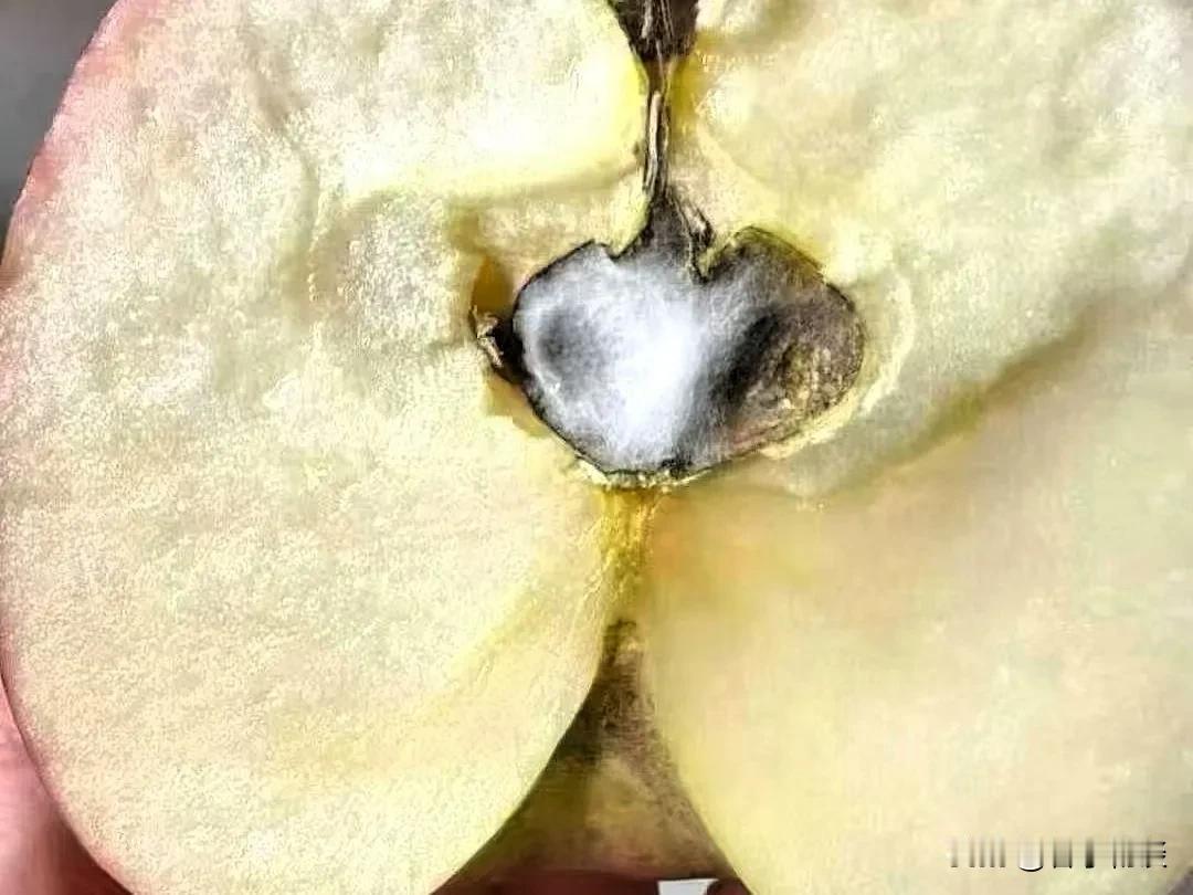 常听人说：“身体一直挺好，没啥毛病，咋突然就严重了”。看看这些蔬菜水果，或许能找