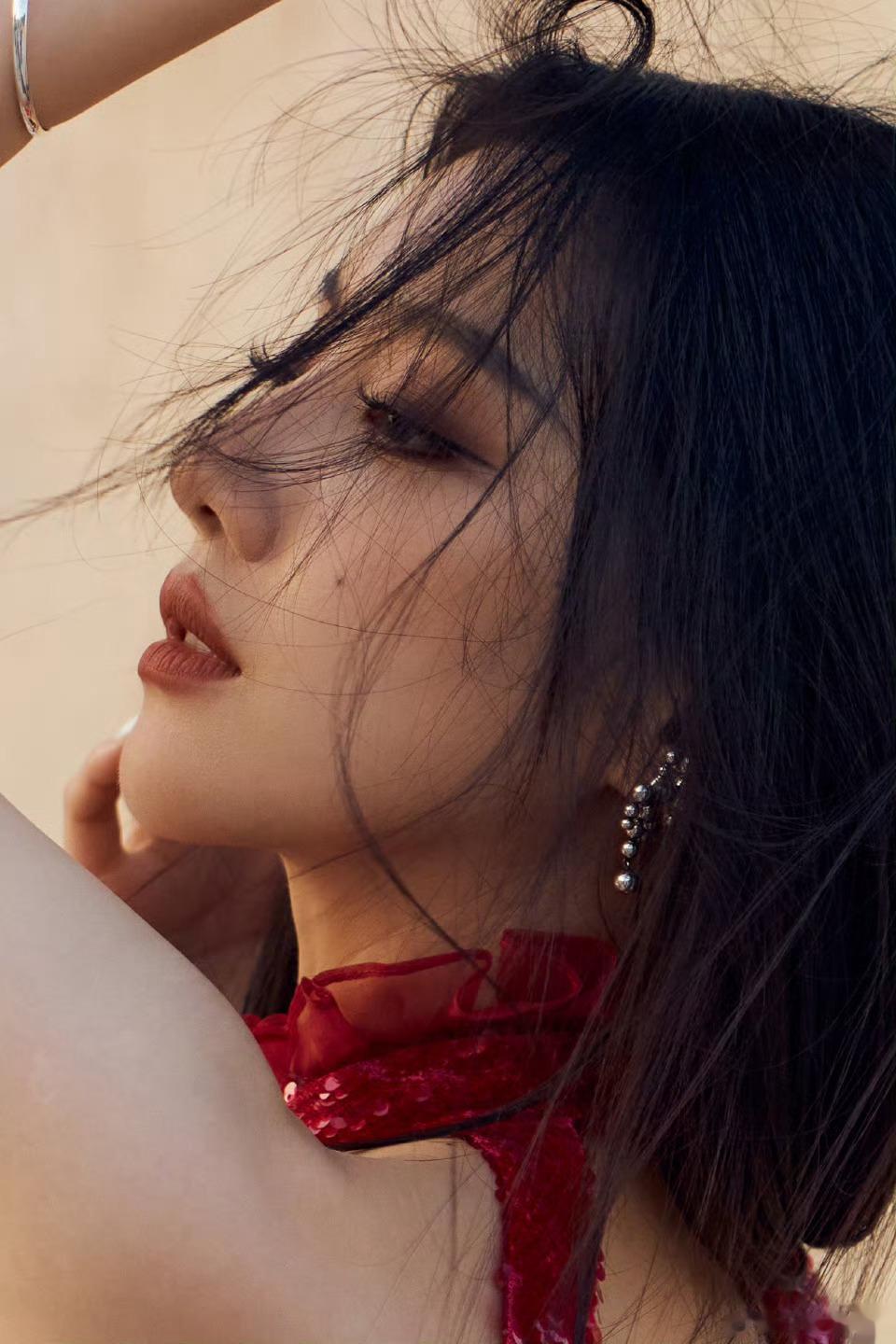 #王鹤润玫瑰骑士#啊啊啊啊啊啊啊啊啊我角姐好米#王鹤润红裙女王造型# ​​​