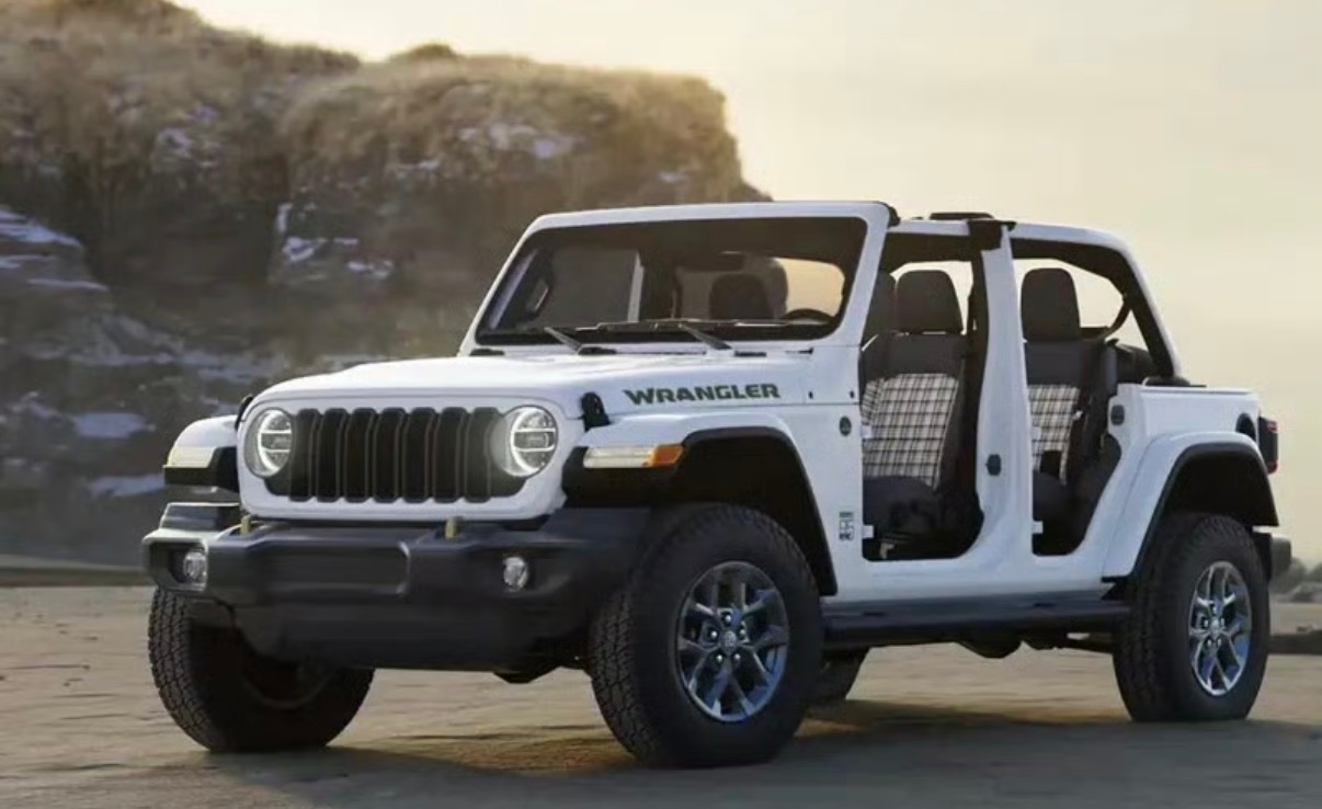 【Jeep牧马人85周年纪念版即将引入 采用格纹座椅】日前，Jeep官方表示1月