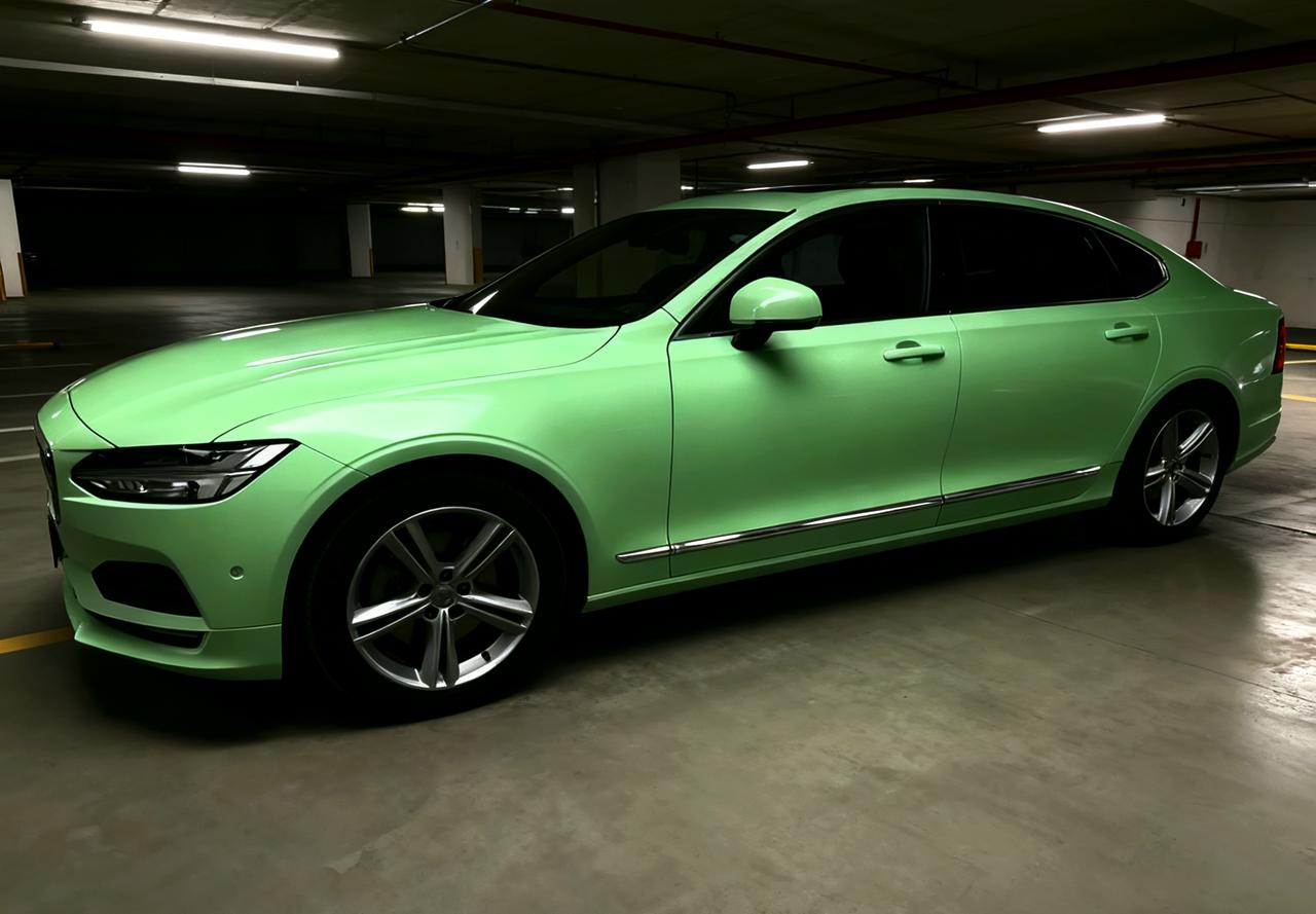 如果是新车，你刚好需要纯电或者是混合动力的话，那就买最近的新车，而且最好是上市一