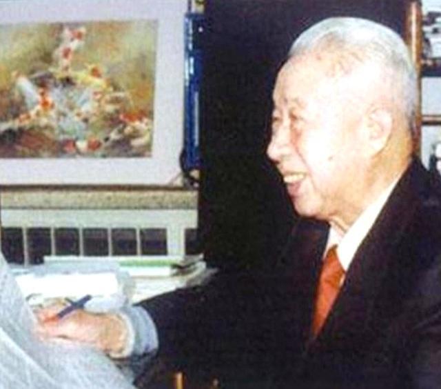 1981年，王首道和妻子在北京团聚，妻子质问：当年是不是你不要我。
 
问出这句