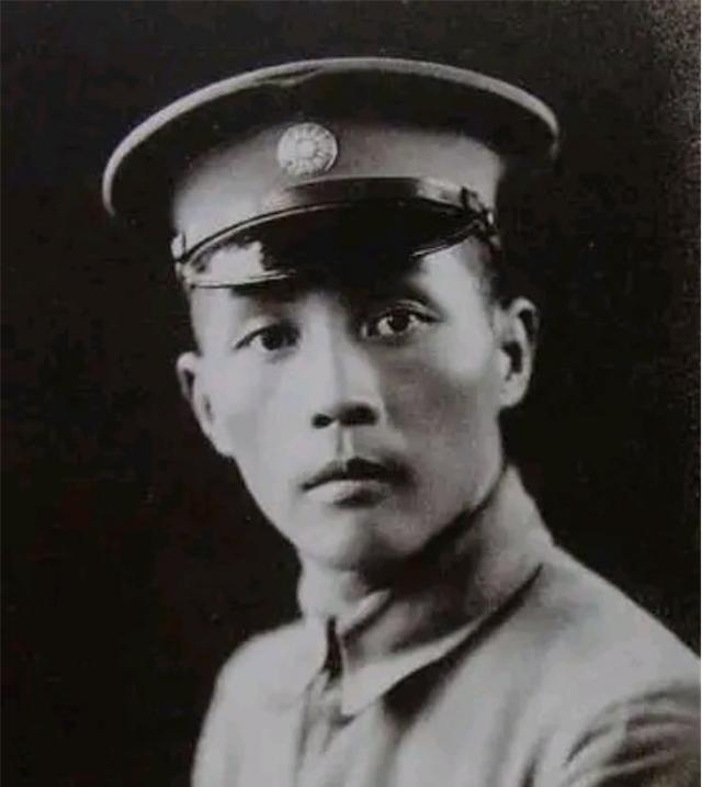 1939年，蒋介石质问钱大钧，几千万的空军款项和购买的飞机哪里去了，钱大钧沉默不