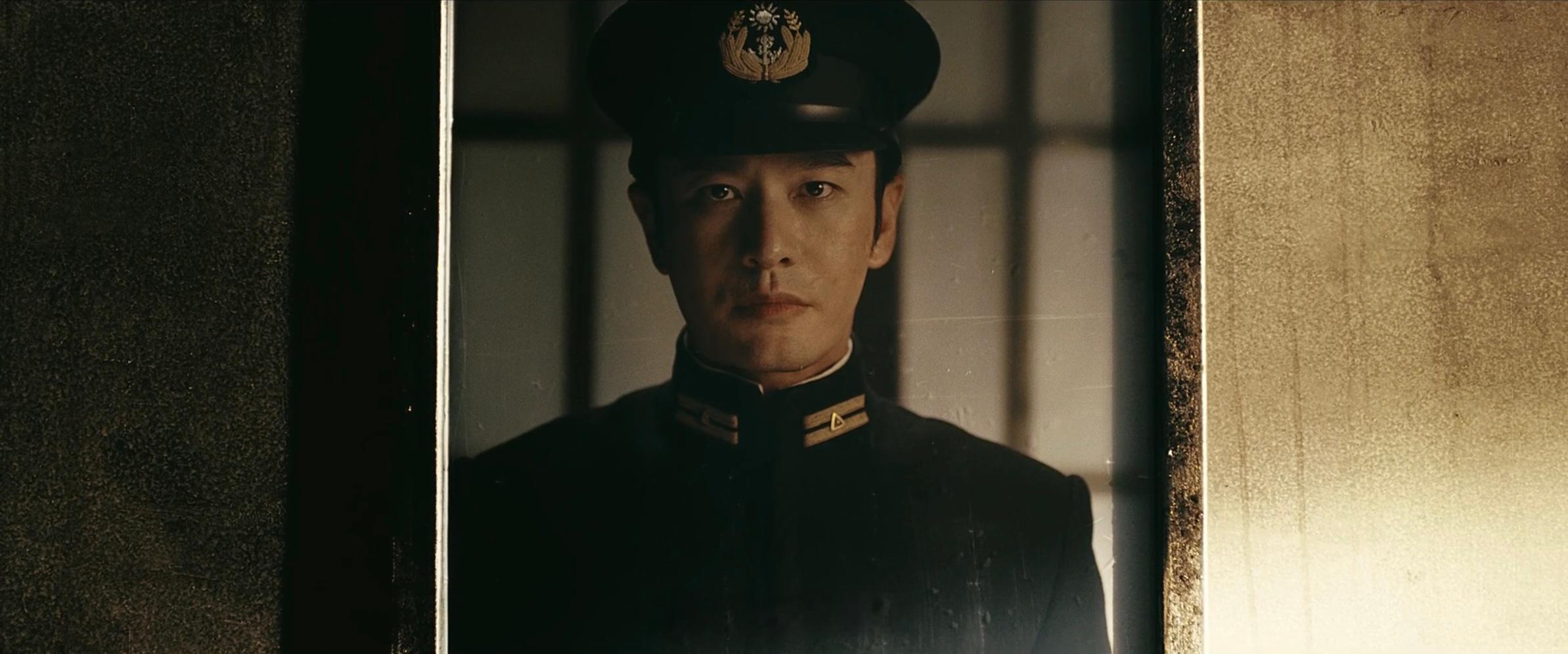 #黄晓明也是拿上失忆梗剧本了#黄晓明的新剧《潜渊》，用失忆梗玩出了新高度。与敌军
