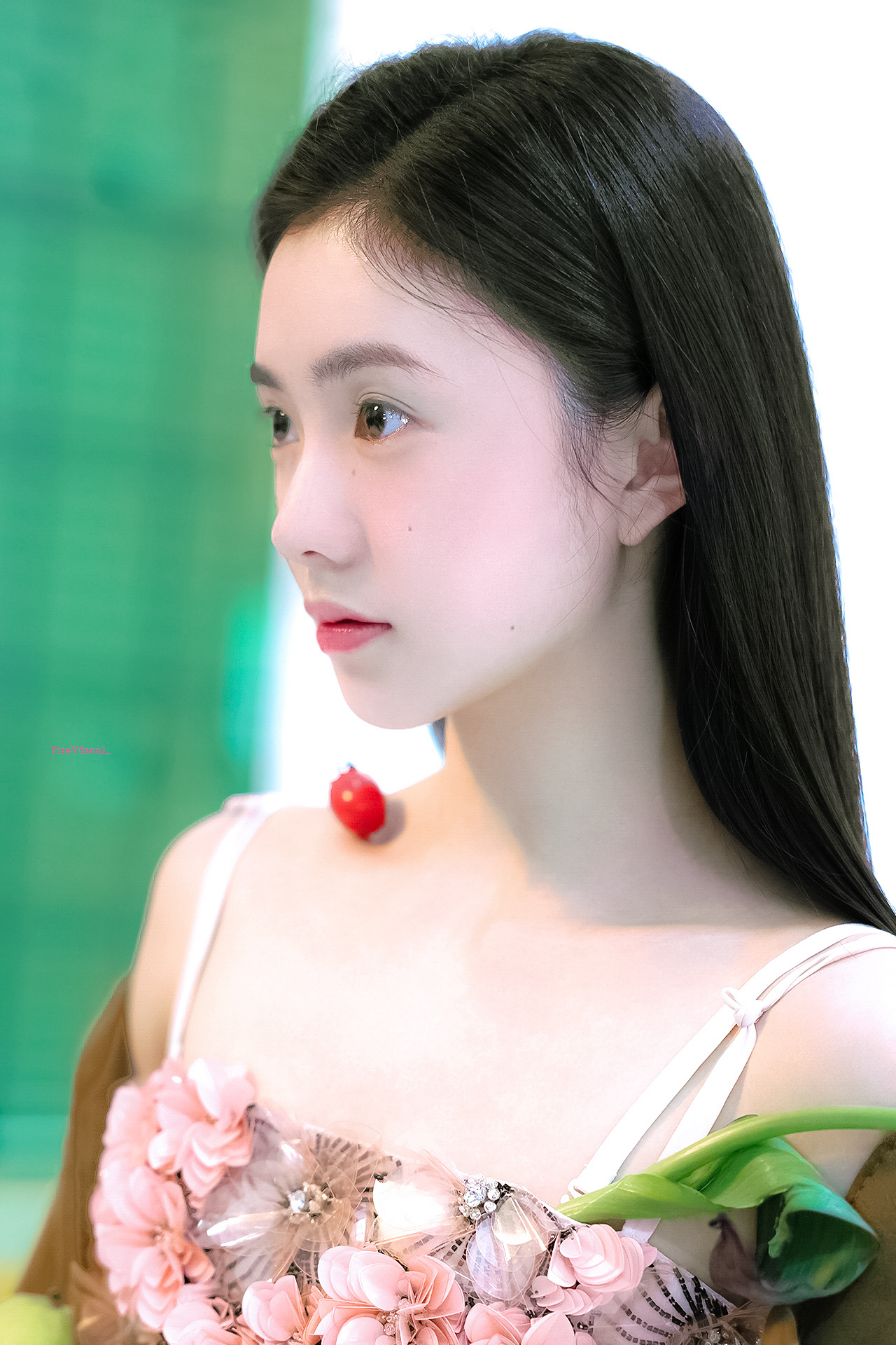 小莓果🍓 