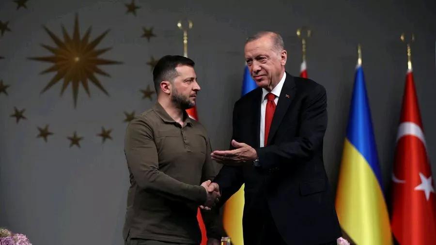 埃尔多安力挺乌克兰

据《费加罗报》报道，4日土耳其总统埃尔多安称，当天他与到访