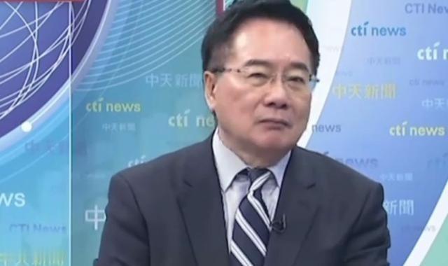 蔡正元曾表示，大陆是否会对台湾动武，其中一个重要指标就是看大陆在海外的美元资产是