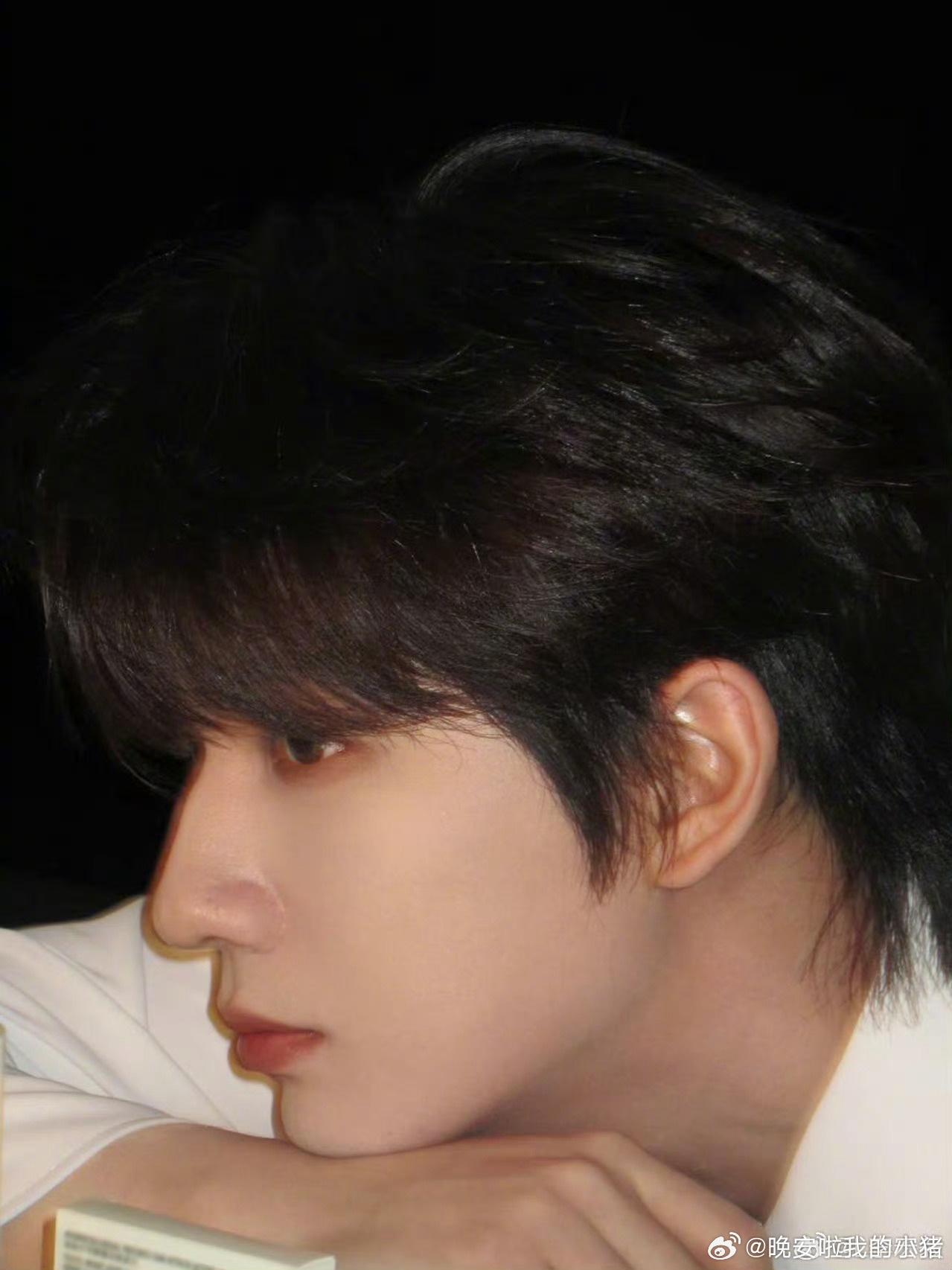 李宏毅今日营业照，怎么拍都好看