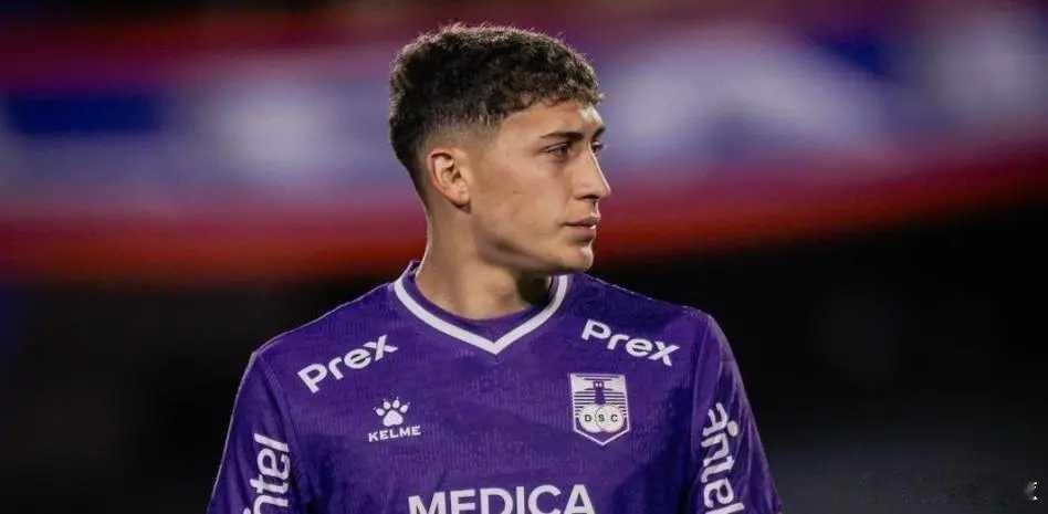 世体：巴萨即将租借签下19岁乌拉圭后卫帕西菲科据《世界体育报》的消息，巴萨即将租