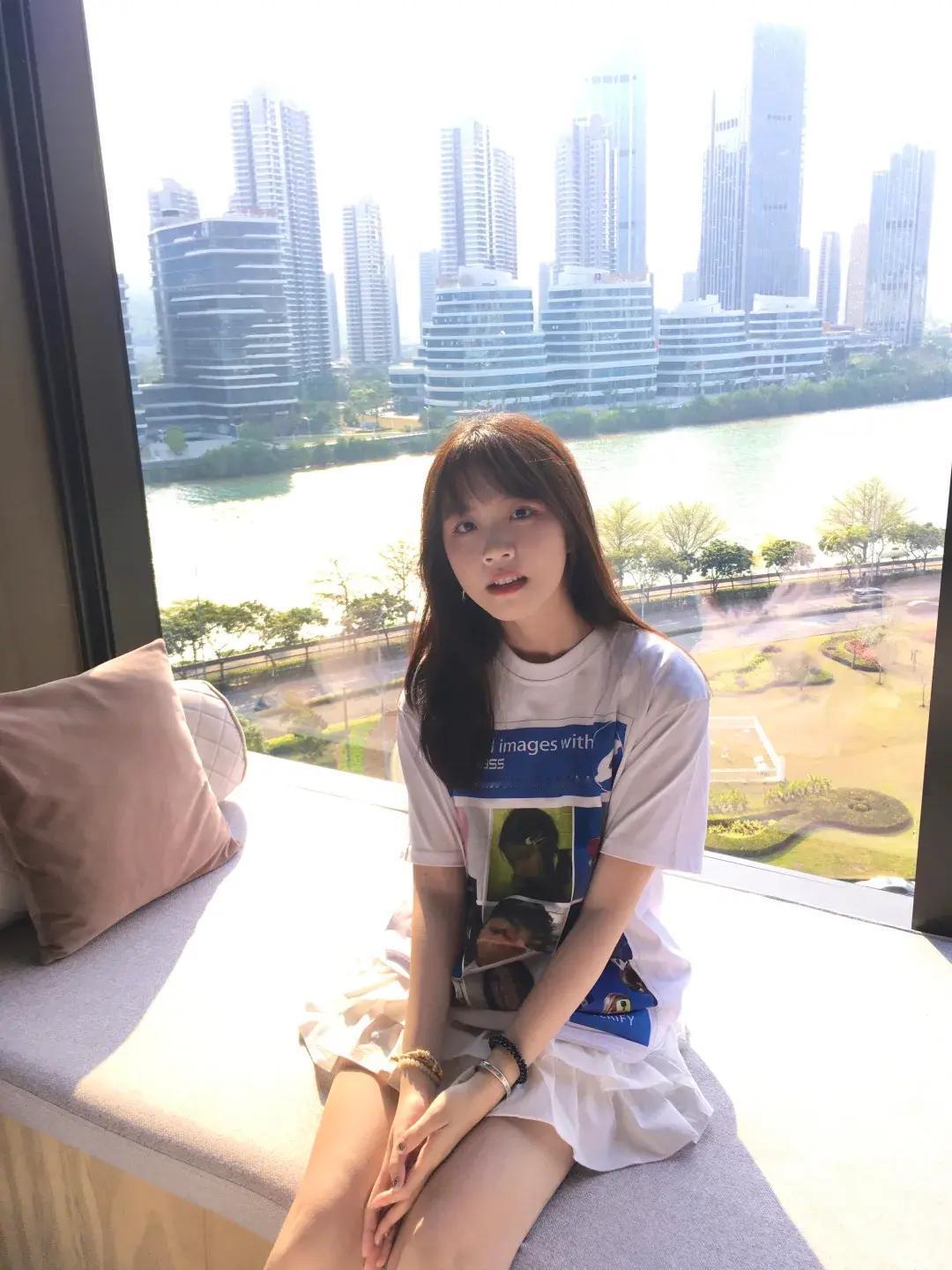 如果吻她一下会穷三年，但你愿意吗