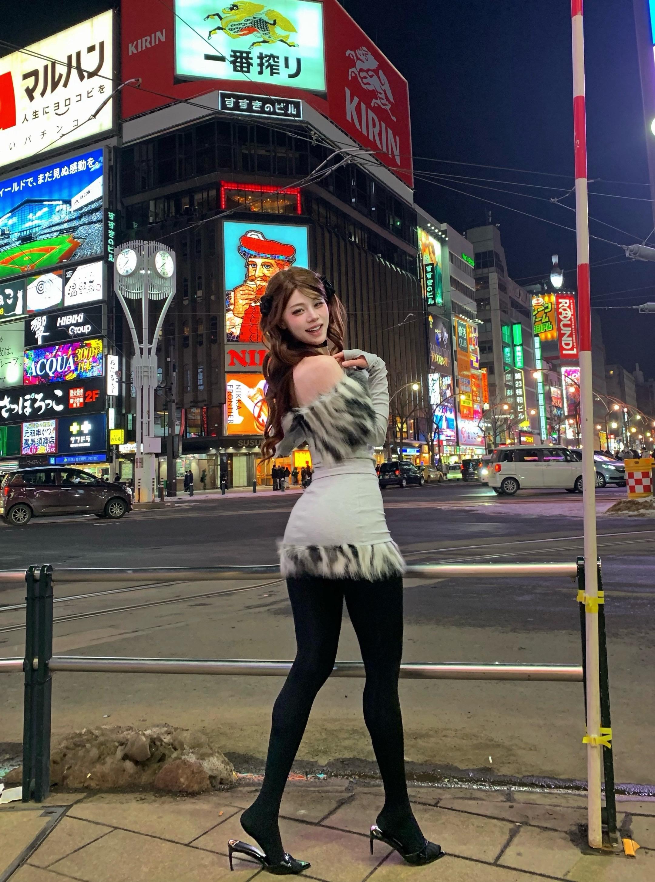 发朋友圈仅crush可见，结果他把我屏蔽了