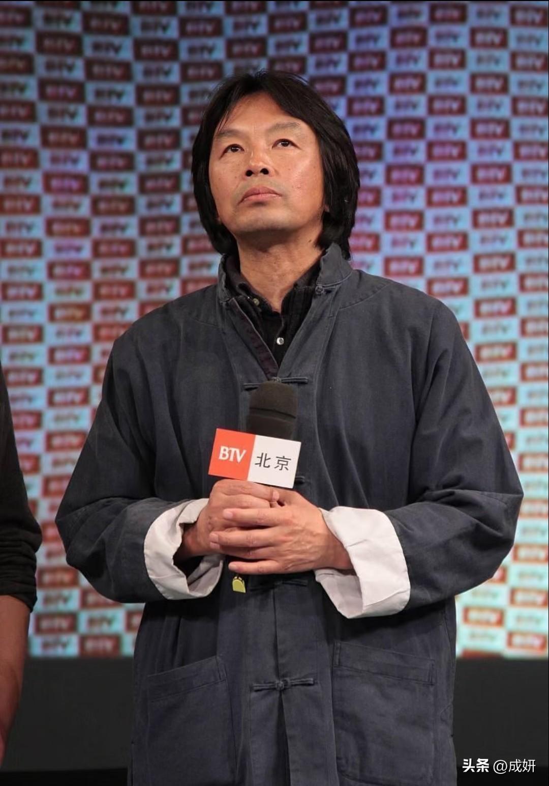 刘震云说：
“人到老年，只管活着，
什么都不要想，
什么都不要求，
什么都不要怕