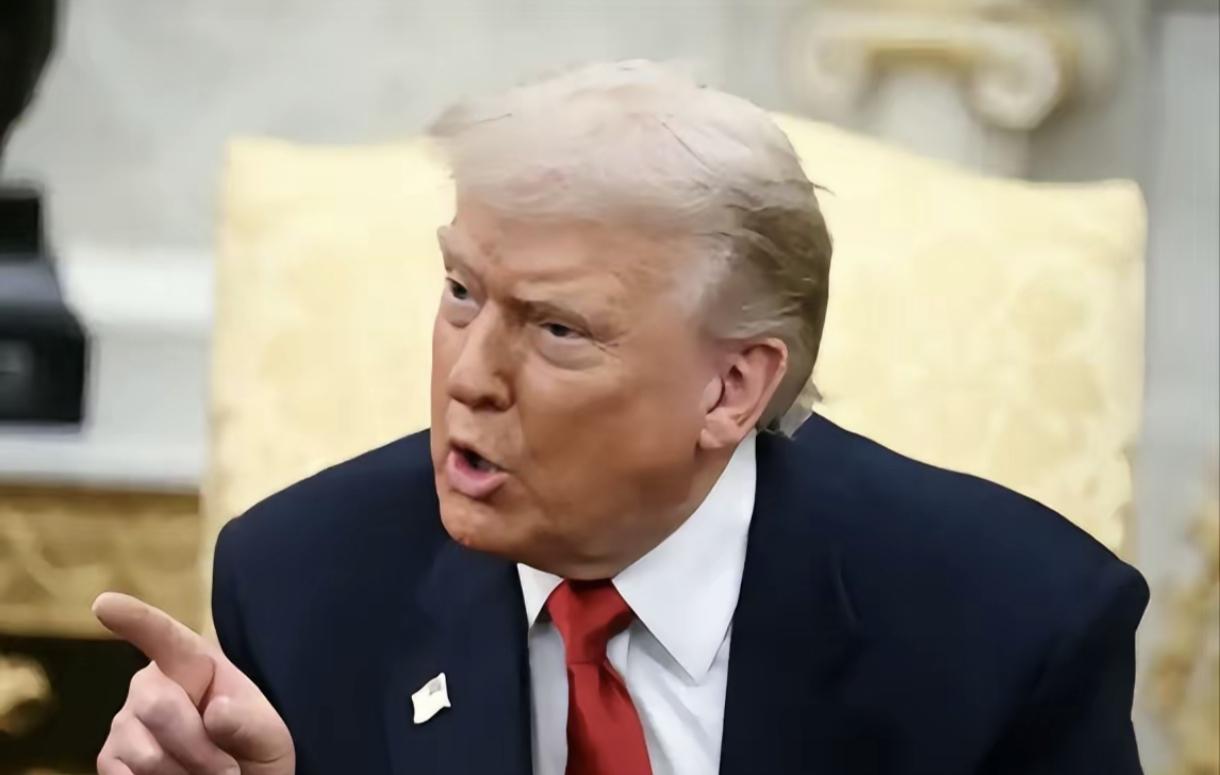 特朗普那可真是个“甩锅大师”，直接把美国过去半个世纪的对华政策骂得那叫一个惨，仿