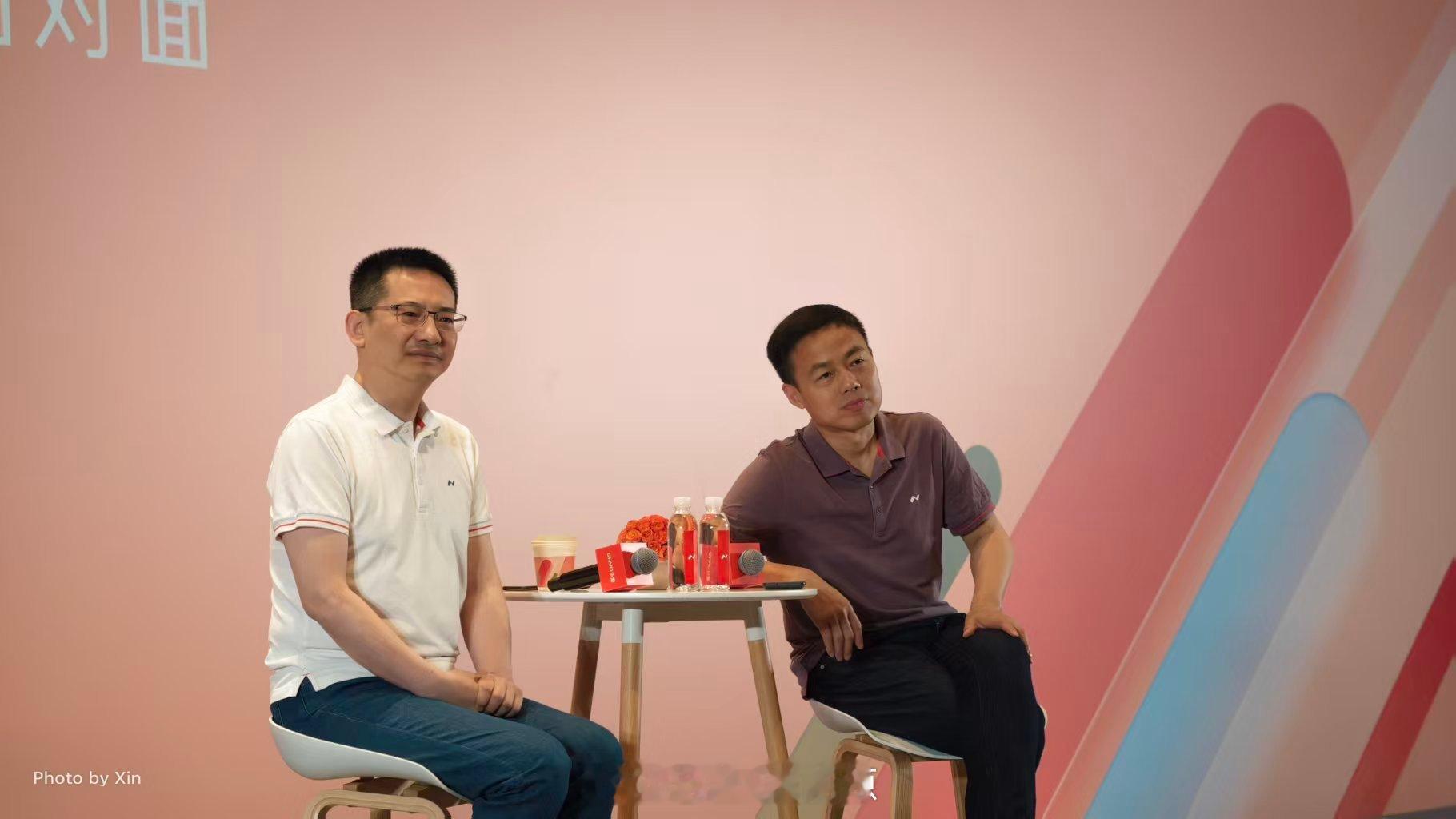 力洪聊到产品推出策略和定价策略产品推出策略：追求大幅领先：汽车推出时不能仅追求一