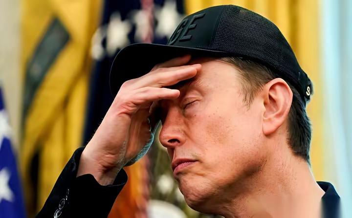 马斯克说得有道理，他想要女人，根本不需要找爱泼斯坦。那两封邮件，第一封是爱泼斯坦