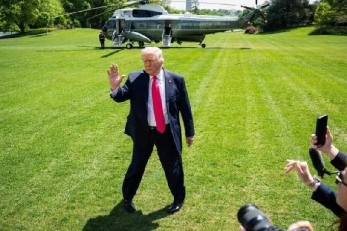 伊朗顺水推舟，国际原油开始暴跌，特朗普随即发文道谢！

4月18日，新加坡《联合