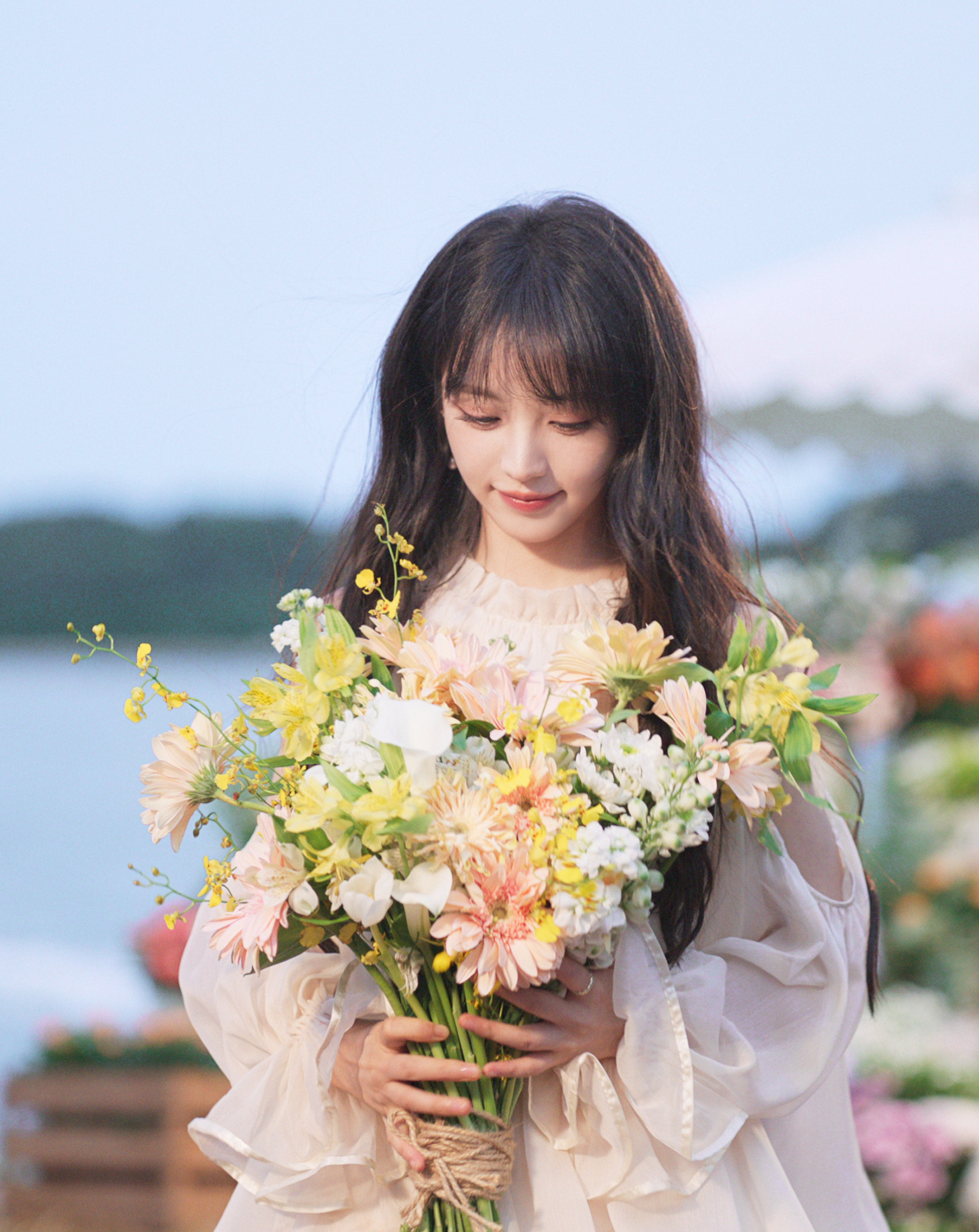 田曦薇的vivo S50 告白大屏也太美吧！vivo这次大手笔直接把小田的地广铺