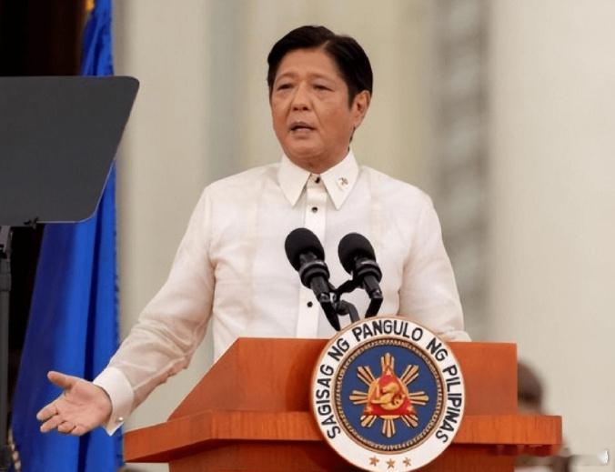 在中方发出极其严厉的警告信号，甚至是罕见的建议马科斯“多读读书”之后，菲律宾这回