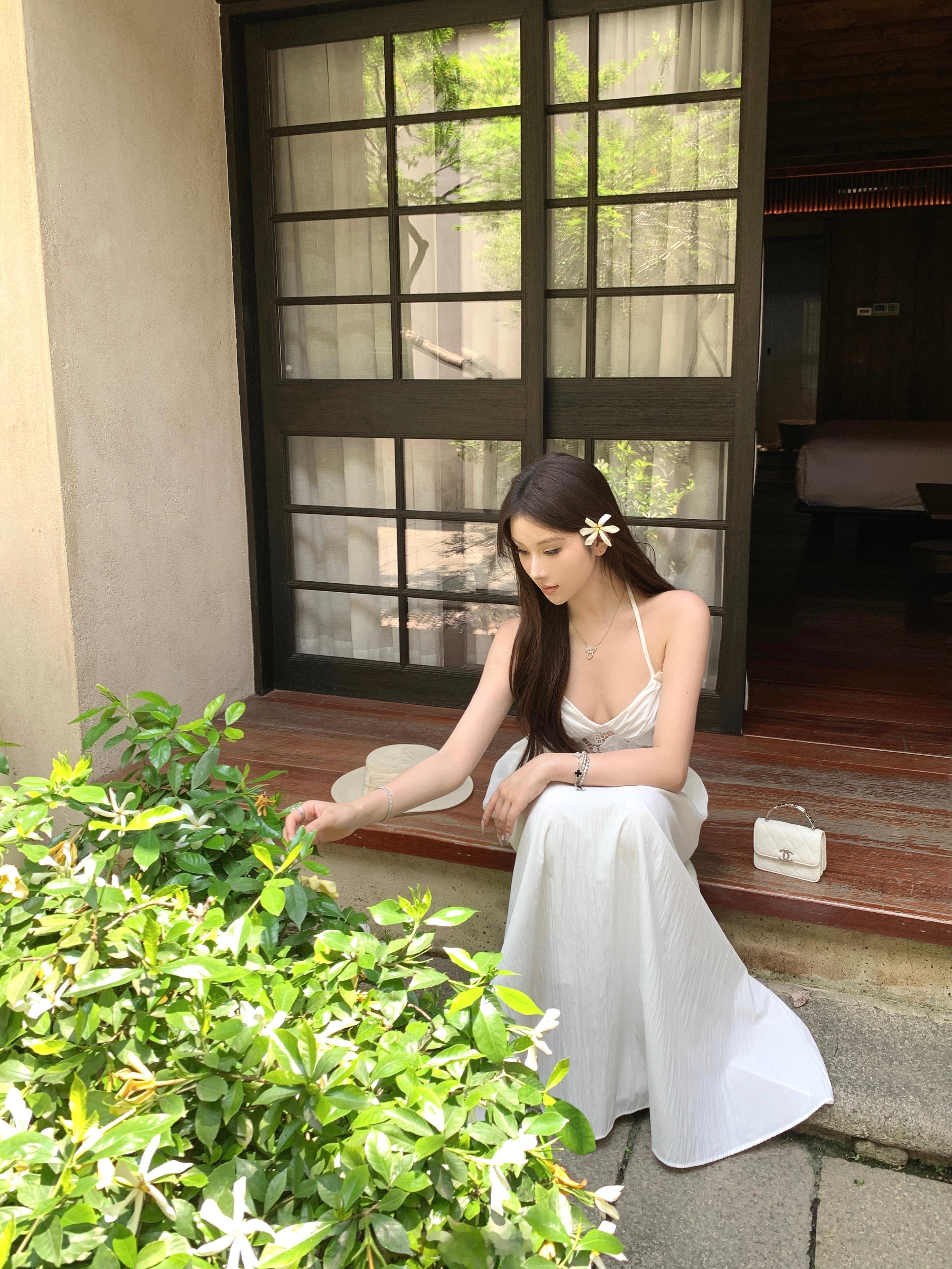 🦢🍃🐚Scent of Summer今天穿什么之…谁来管管这条挂脖连衣裙！