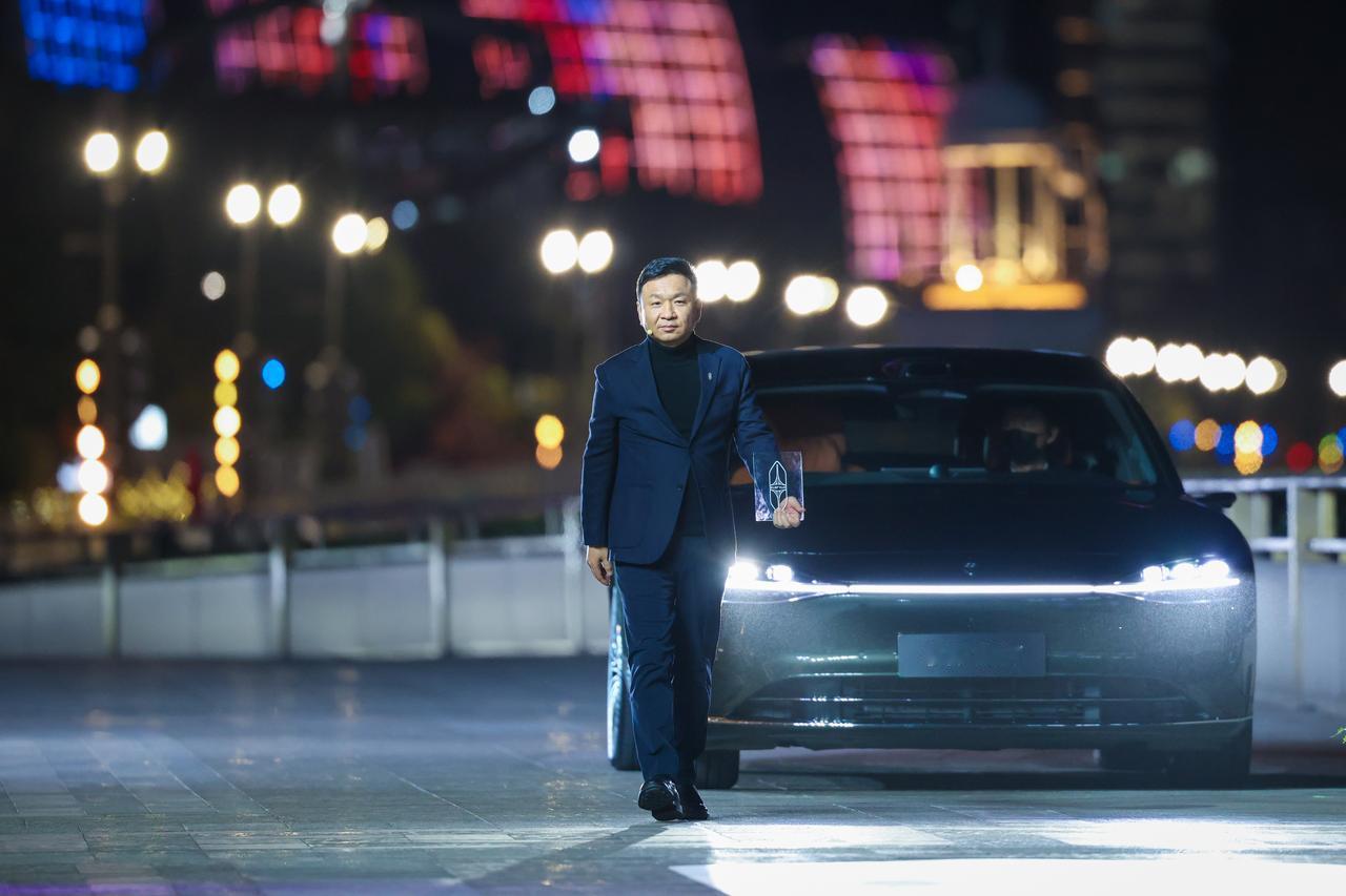 全流程主导破局内卷，鸿蒙智行验证模式先进性
在汽车行业价格内卷愈演愈烈的当下，鸿