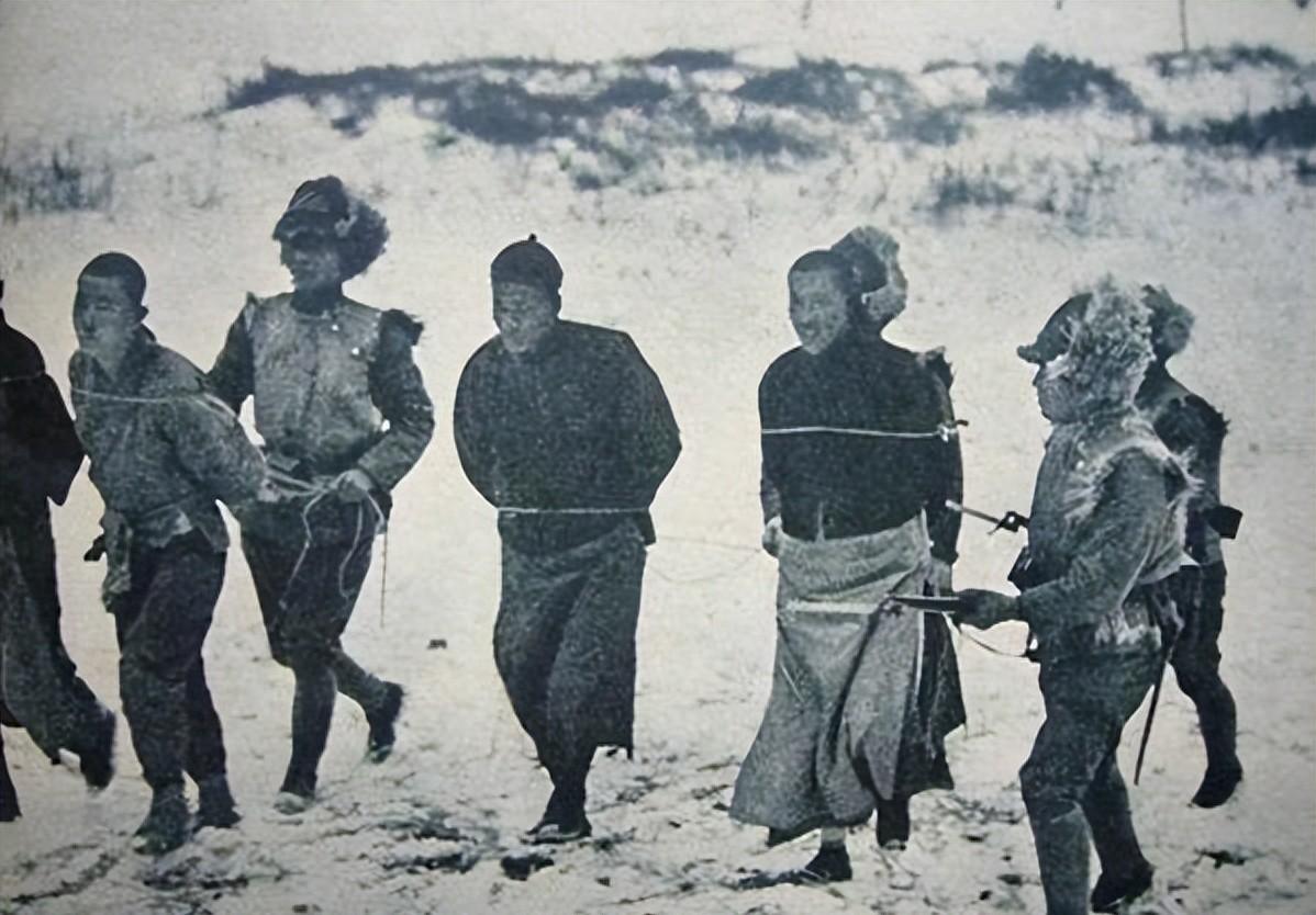 1946年通化日本战俘暴乱后遭到有力镇压，击毙叛乱分子的枪声接连响了两天两夜
1