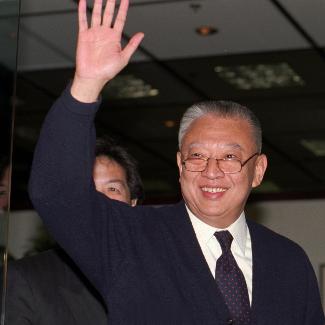 首任香港特区行政长官 ​​​