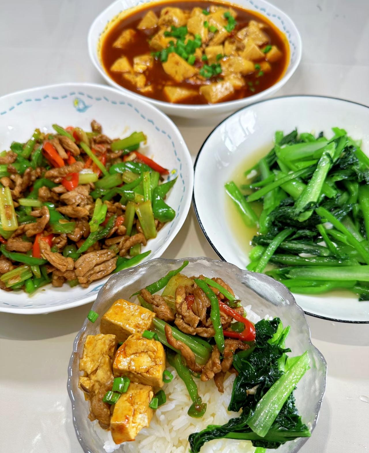 姥姥不在了，才发现有些亲情，原来真的是靠老人在中间“撑着”的。
 
      