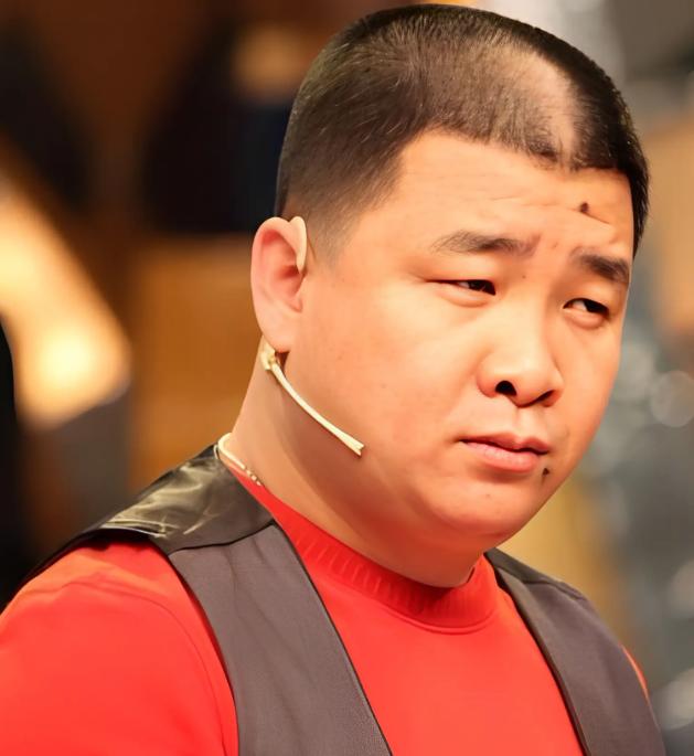 2005年，孙小宝与魏三登上央视春晚舞台，与李咏合作小品《明日之星》，逗得观众前
