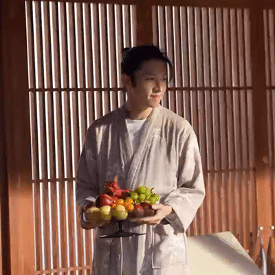 #跟孙阳住酒店有门路#过冬两件套？明明是打工人必备套餐好吧，上班的不是在发疯就是