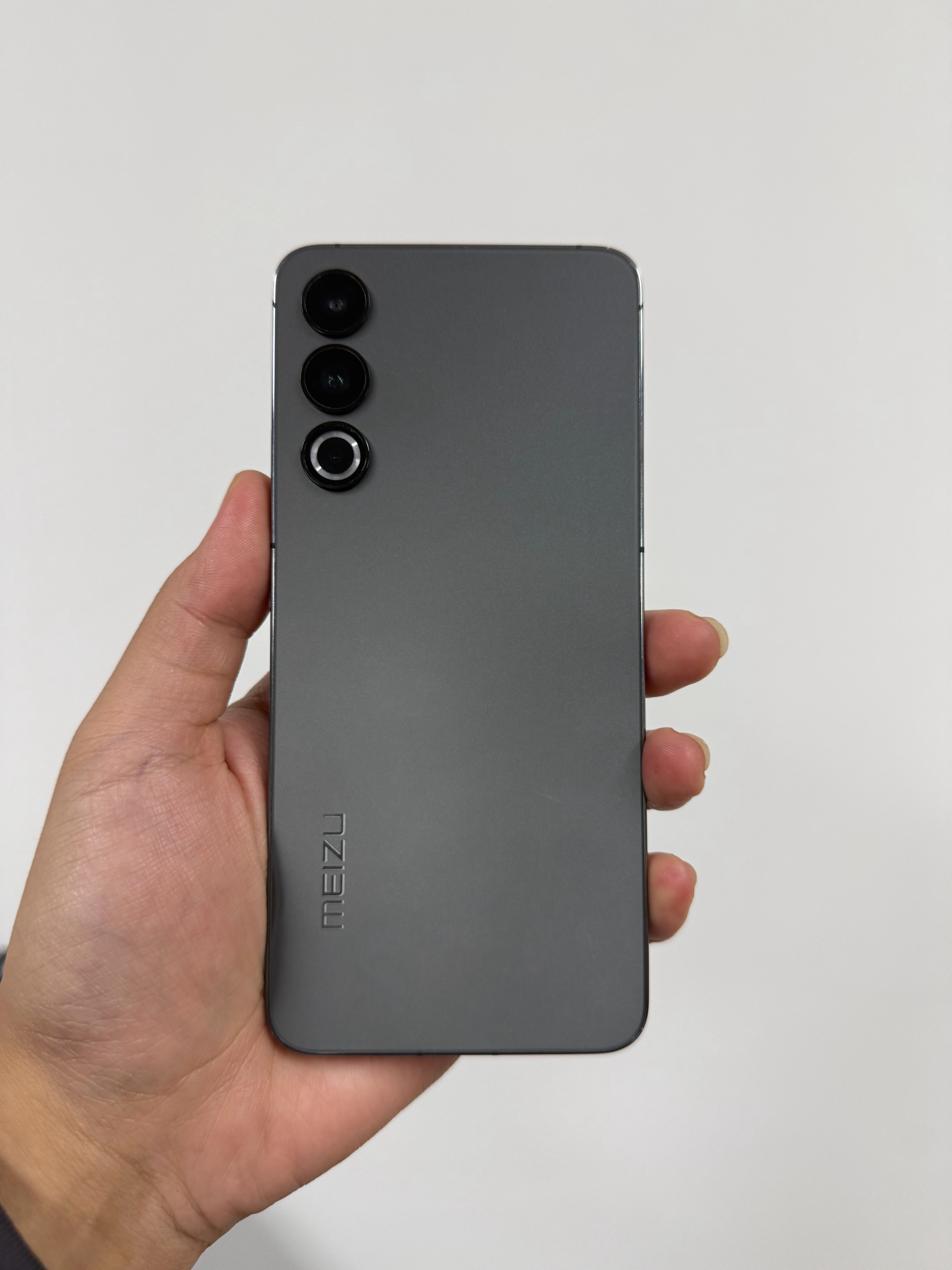 收了台煤油梦想机 20这机当年最大的短板就是用上了小黄鸭屏幕，再加上现在明显烧屏