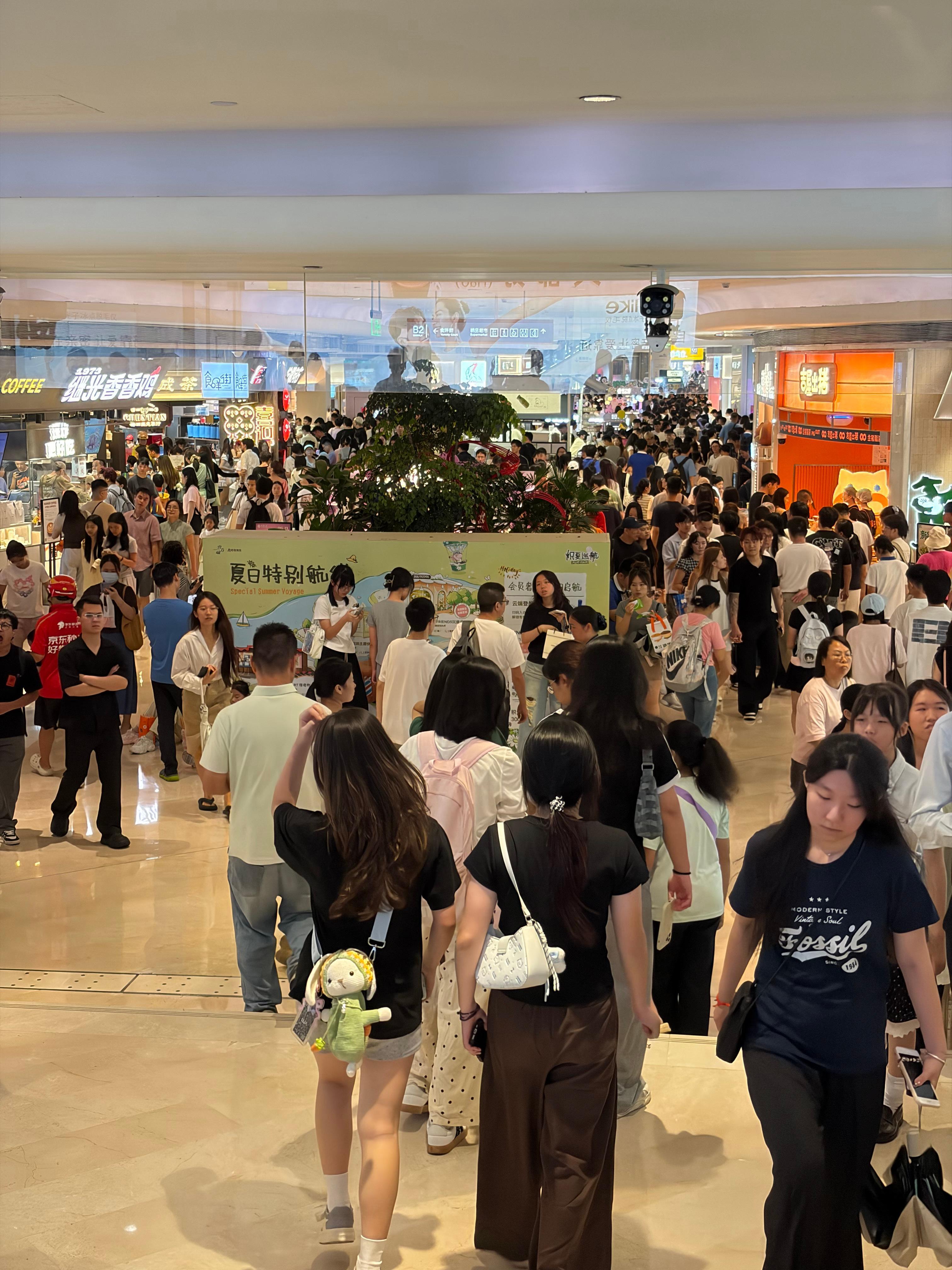虽然没有去公园，但是也是实打实的在壹方城商场完成了国家公园挑战，拿了限量版徽章了