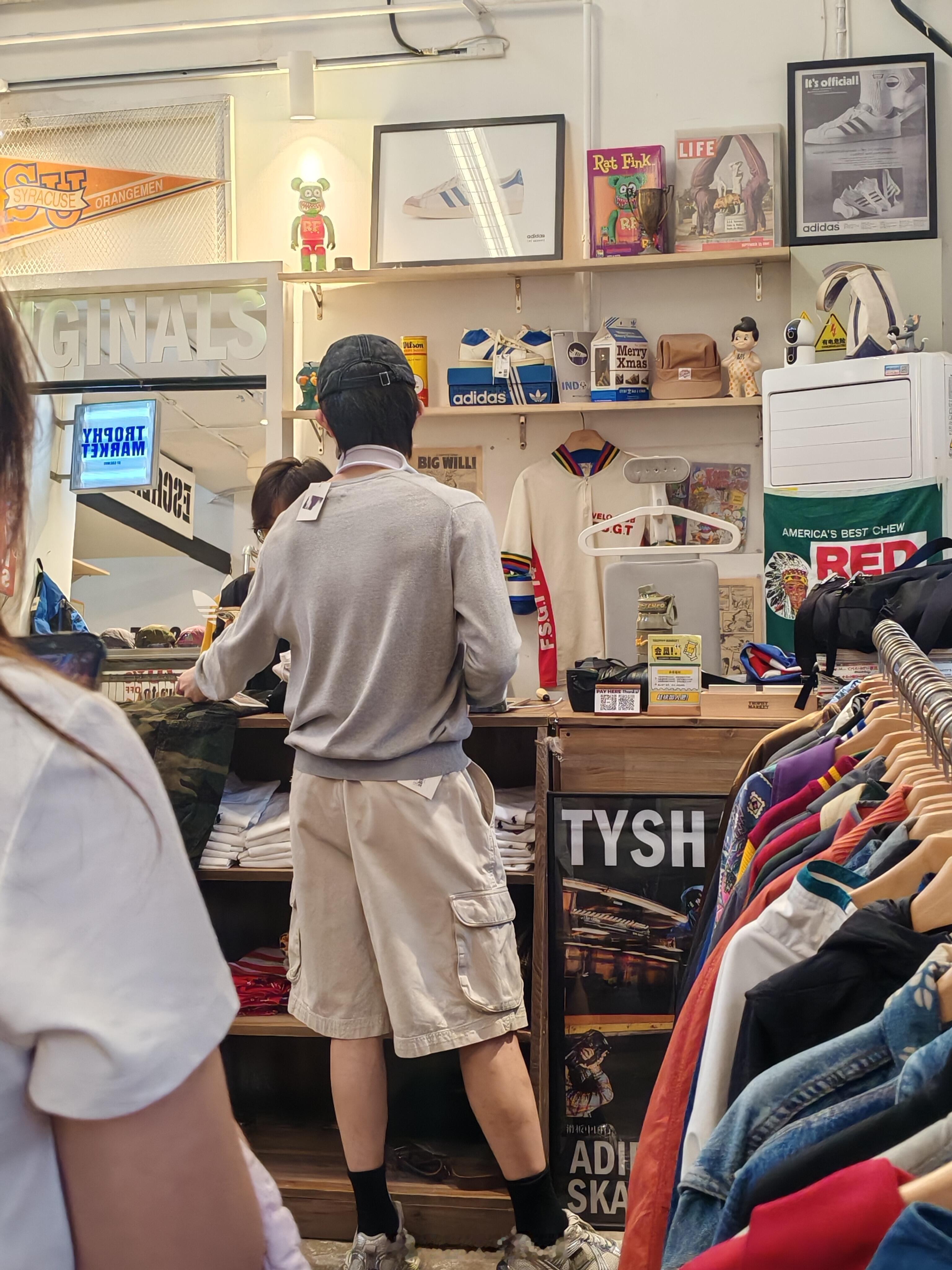 巨兔来的苏新皓😱网友偶遇苏新皓逛街798偶遇苏新皓逛街